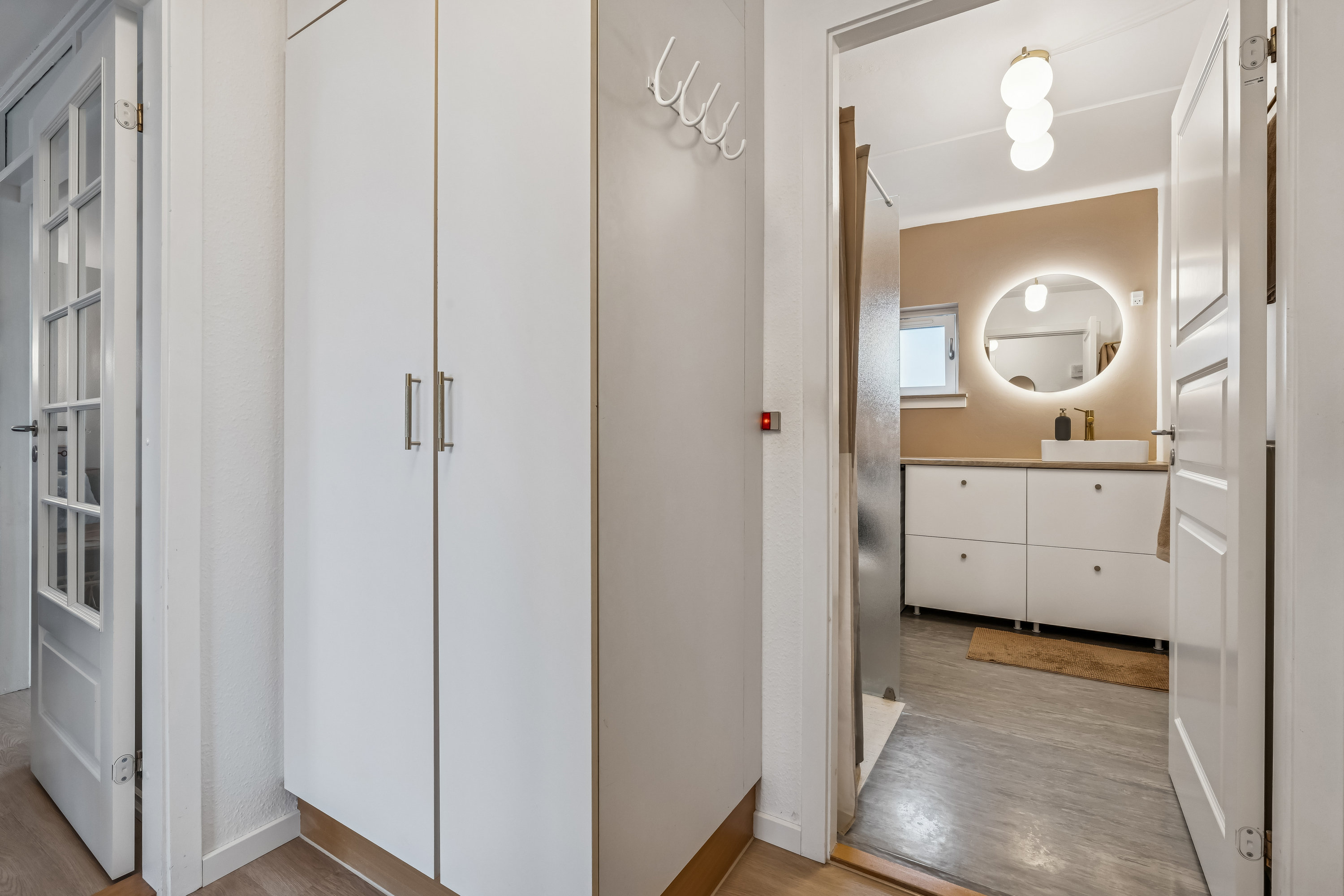 Fremhævet gang billede i fuldskærmstilstand. Billede af Sønderbro 4C, 2. th., 9000 Aalborg