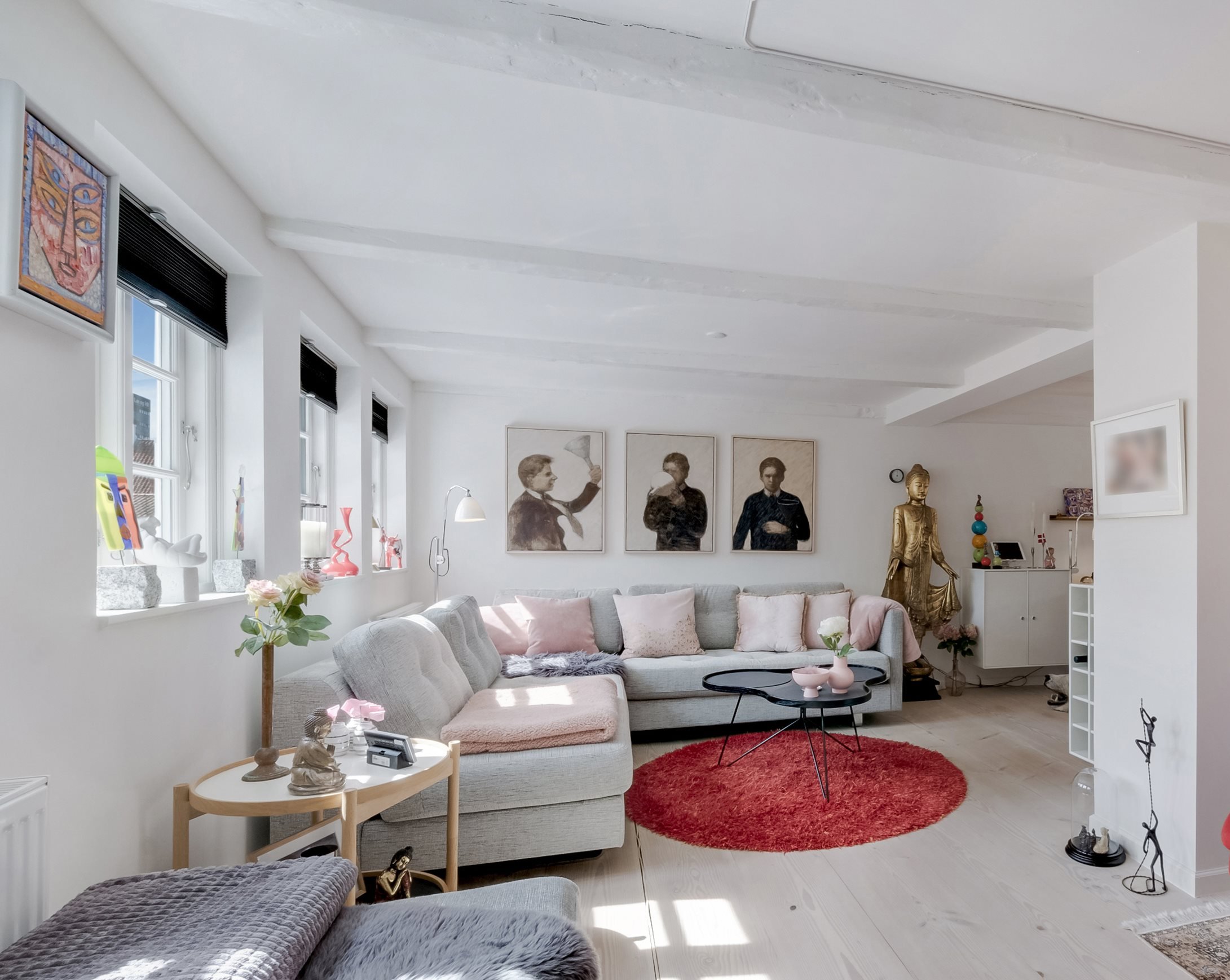 Fremhævet stue billede i fuldskærmstilstand. Billede af Ramsherred 19, 5000 Odense C