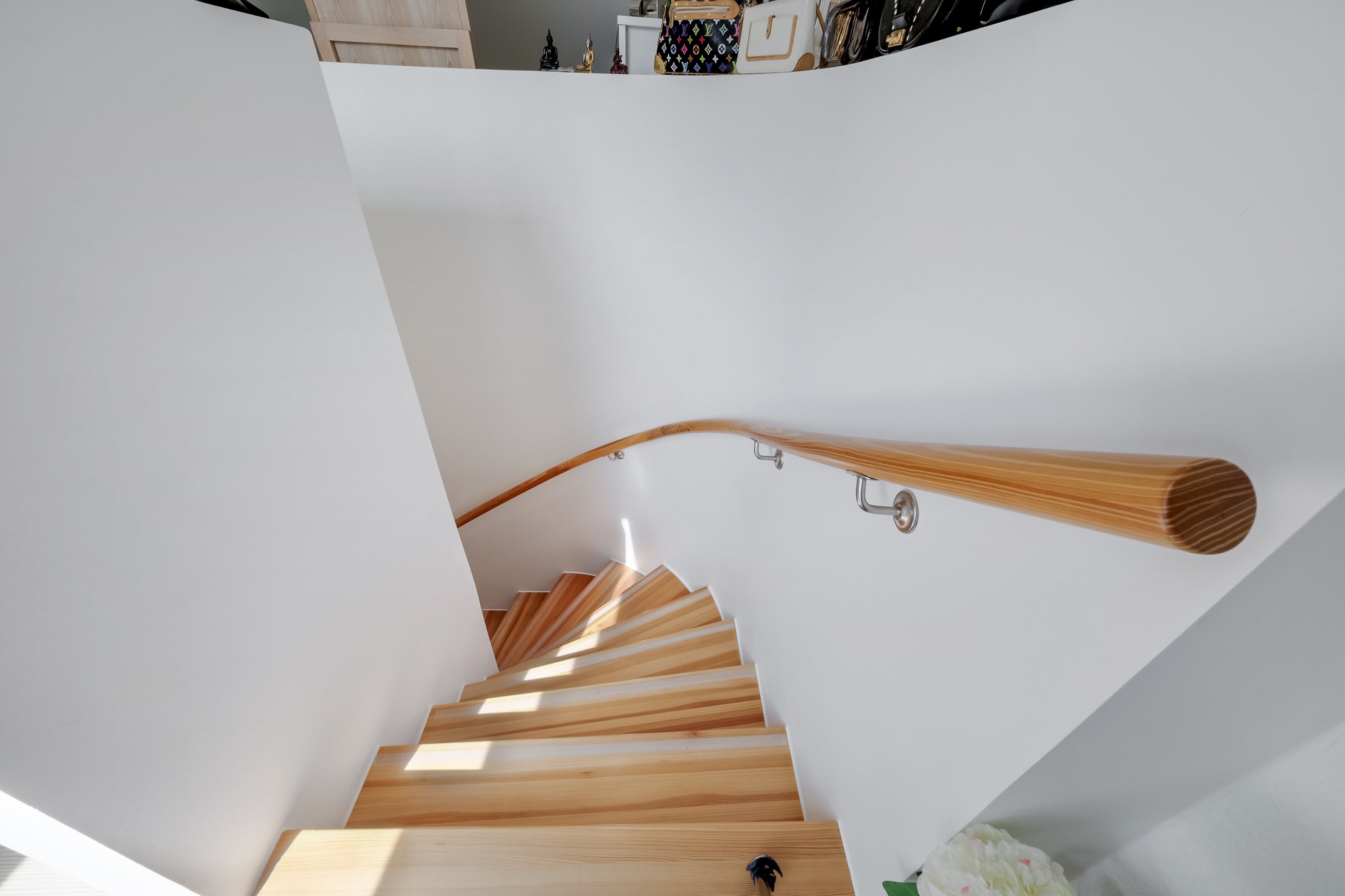 Fremhævet trappe billede i fuldskærmstilstand. Billede af Ramsherred 19, 5000 Odense C