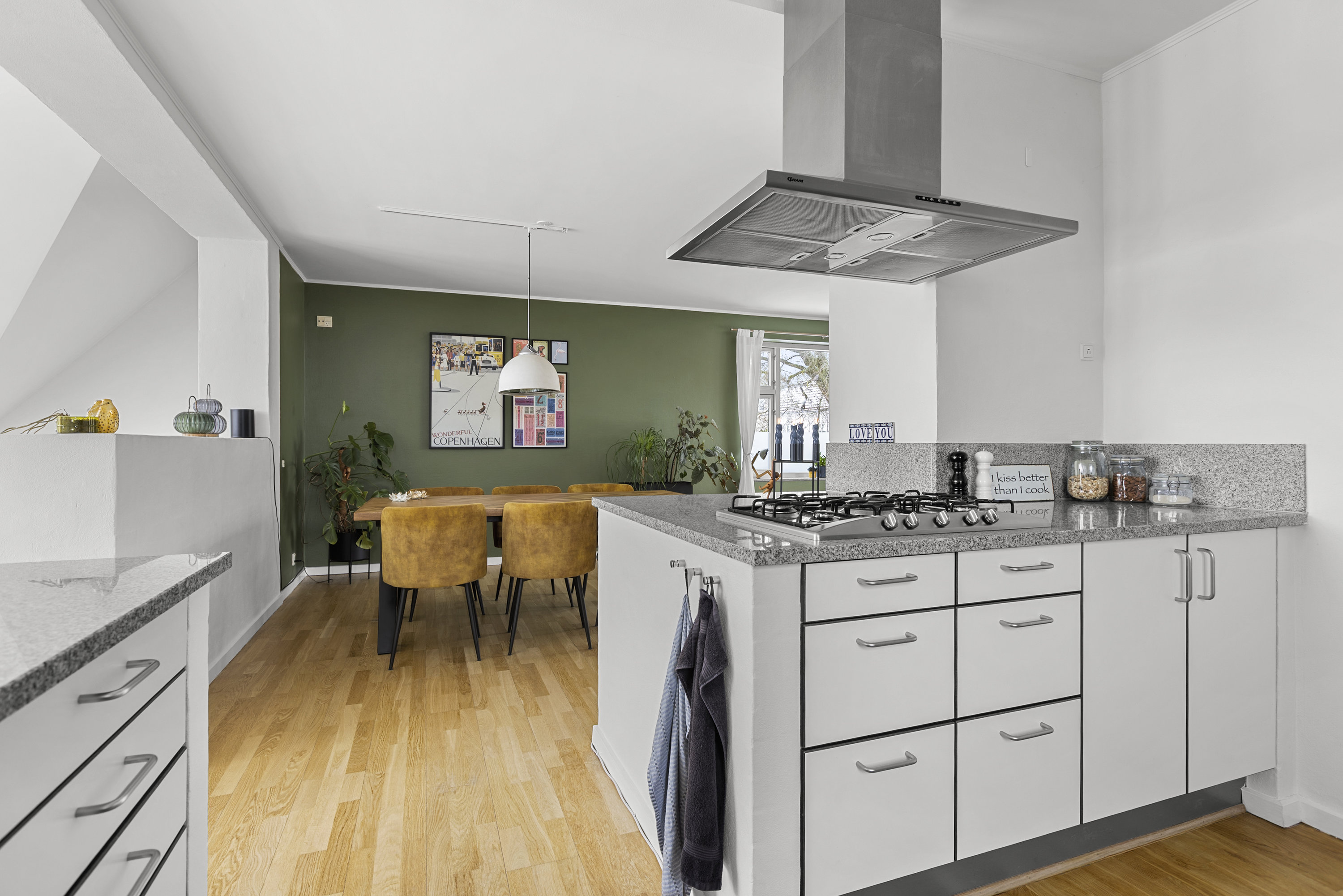 Fremhævet køkken billede i fuldskærmstilstand. Billede af Vibevej 14, 4200 Slagelse