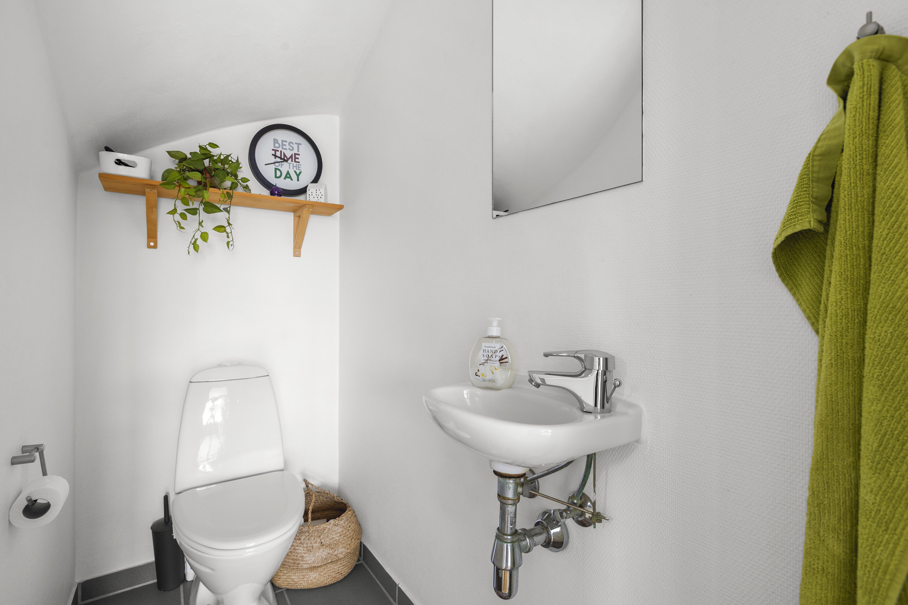 Fremhævet toilet billede i fuldskærmstilstand. Billede af Vibevej 14, 4200 Slagelse