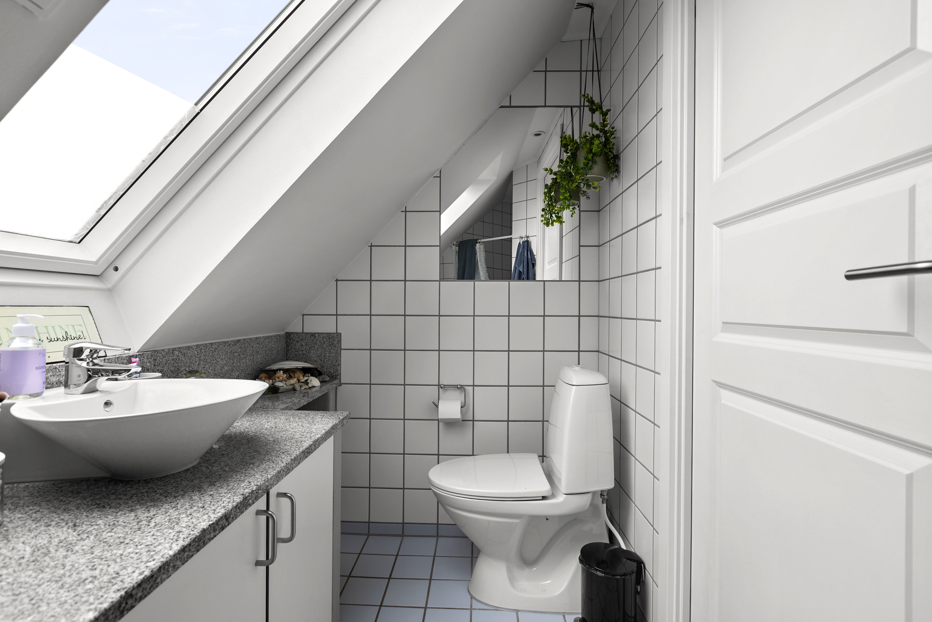 Fremhævet badeværelse billede i fuldskærmstilstand. Billede af Vibevej 14, 4200 Slagelse