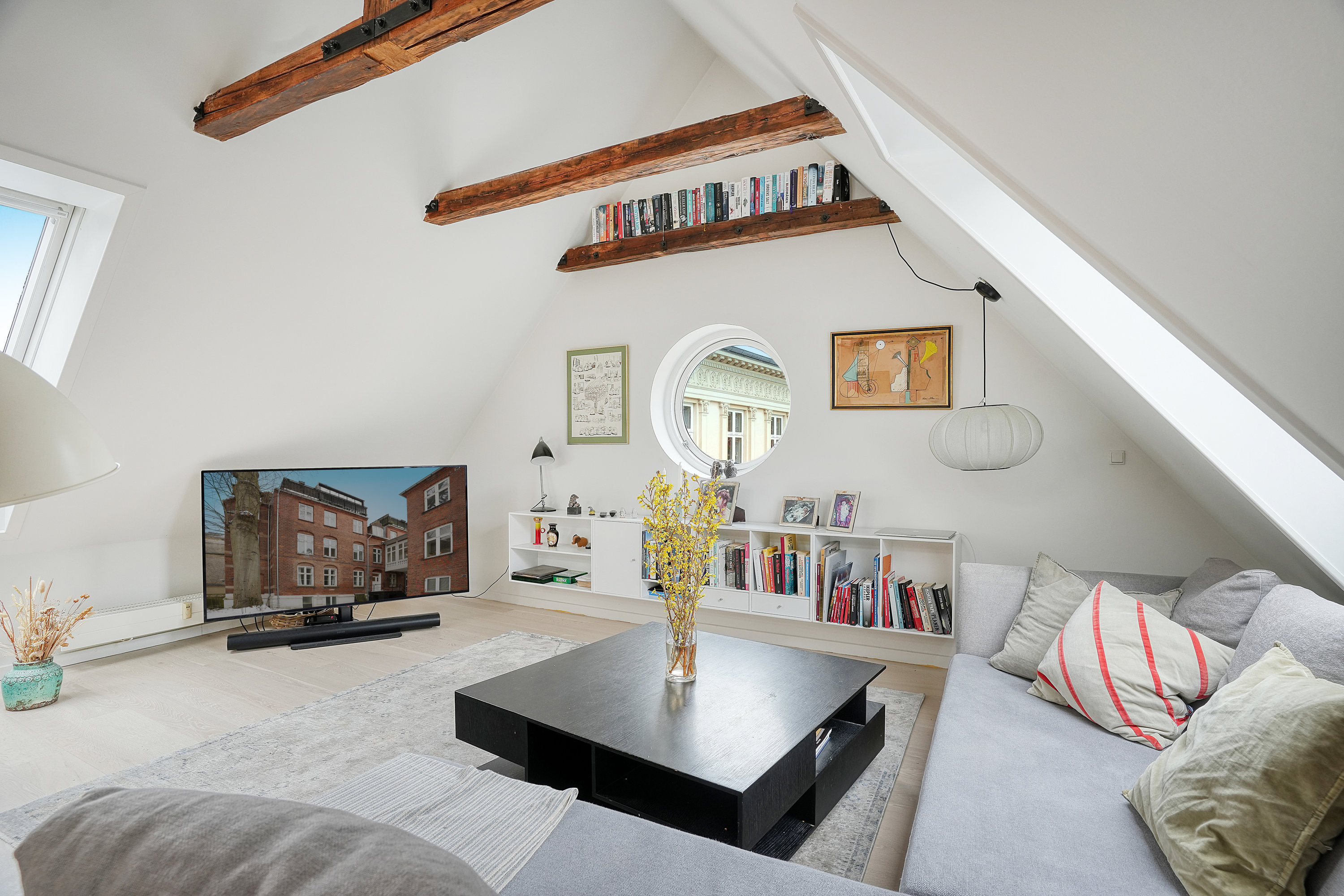 Fremhævet stue billede i fuldskærmstilstand. Billede af Gammel Kongevej 144, 3., 1850 Frederiksberg C