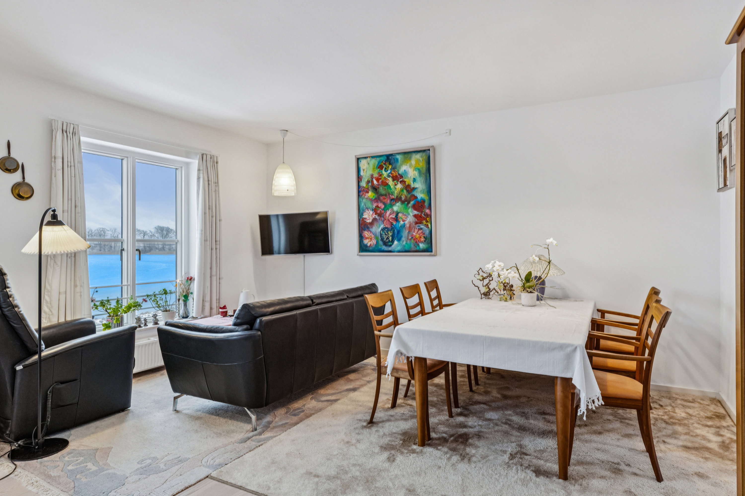 Fremhævet stue billede i fuldskærmstilstand. Billede af Kystvej 65, 1., 6300 Gråsten