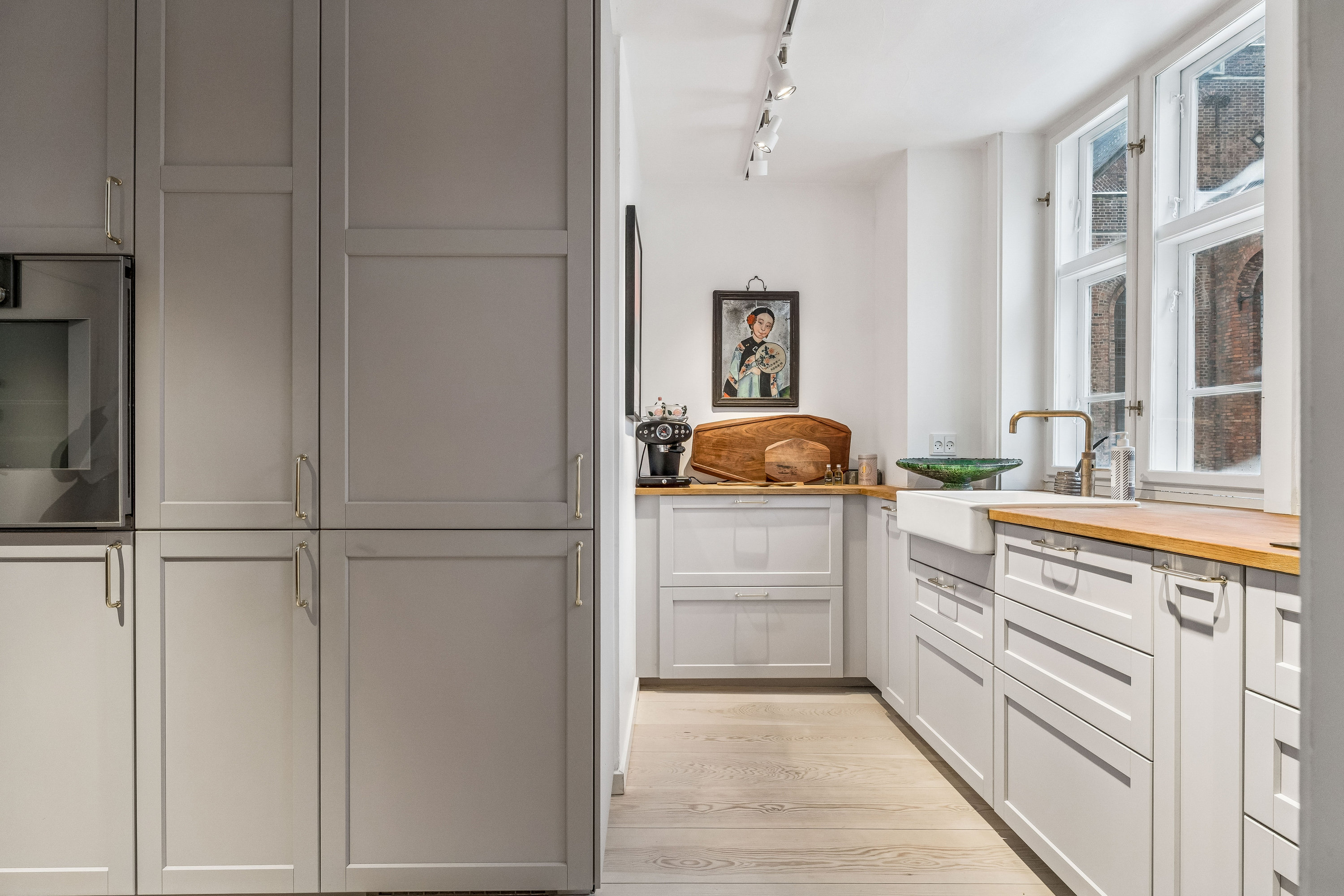 Fremhævet køkken billede i fuldskærmstilstand. Billede af Niels Hemmingsens Gade 3, 2. tv., 1153 København K