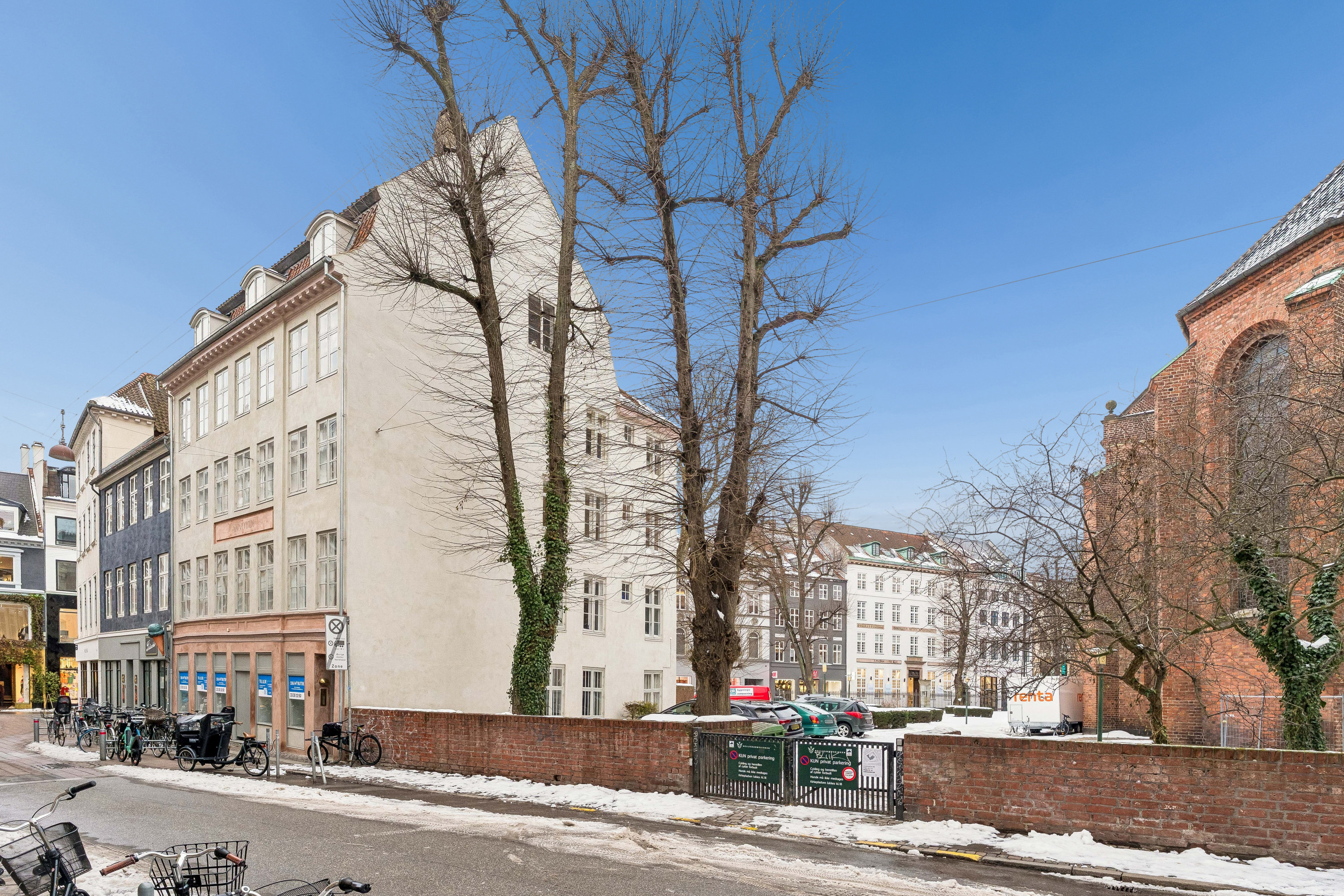 Fremhævet andet billede i fuldskærmstilstand. Billede af Niels Hemmingsens Gade 3, 2. tv., 1153 København K