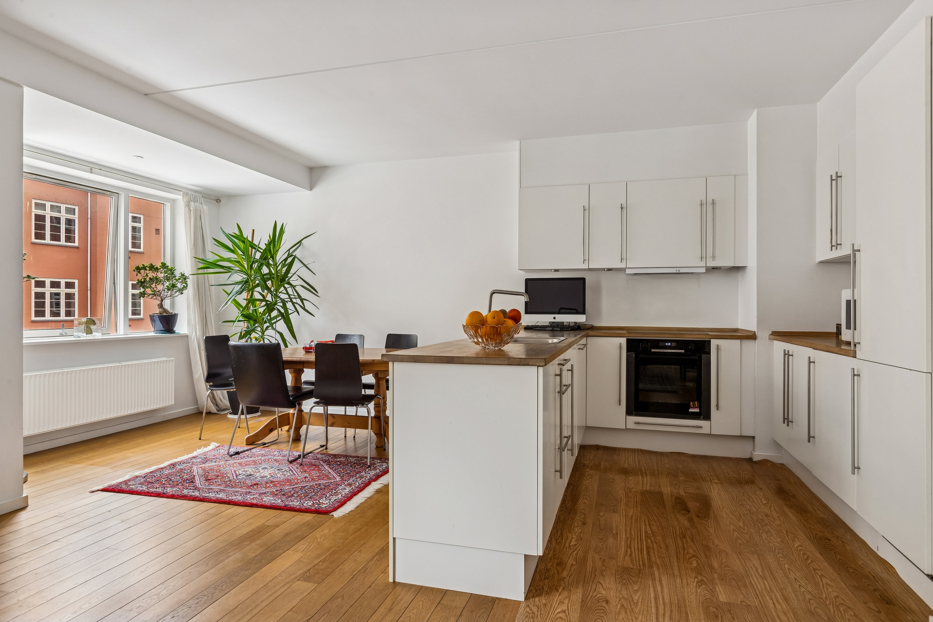 Fremhævet køkken billede i fuldskærmstilstand. Billede af Svinget 21, 2. tv., 2300 København S