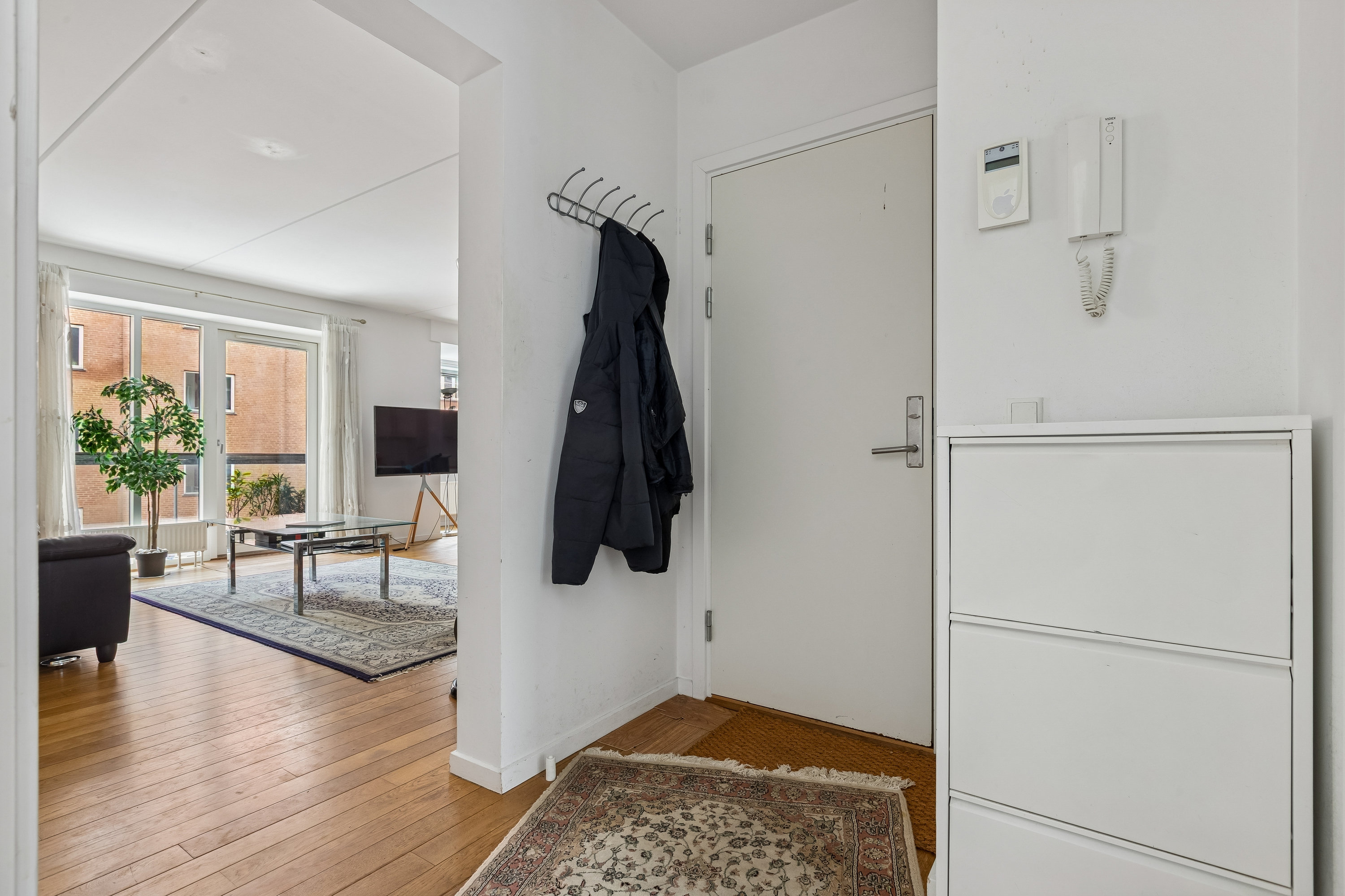 Fremhævet entré billede i fuldskærmstilstand. Billede af Svinget 21, 2. tv., 2300 København S