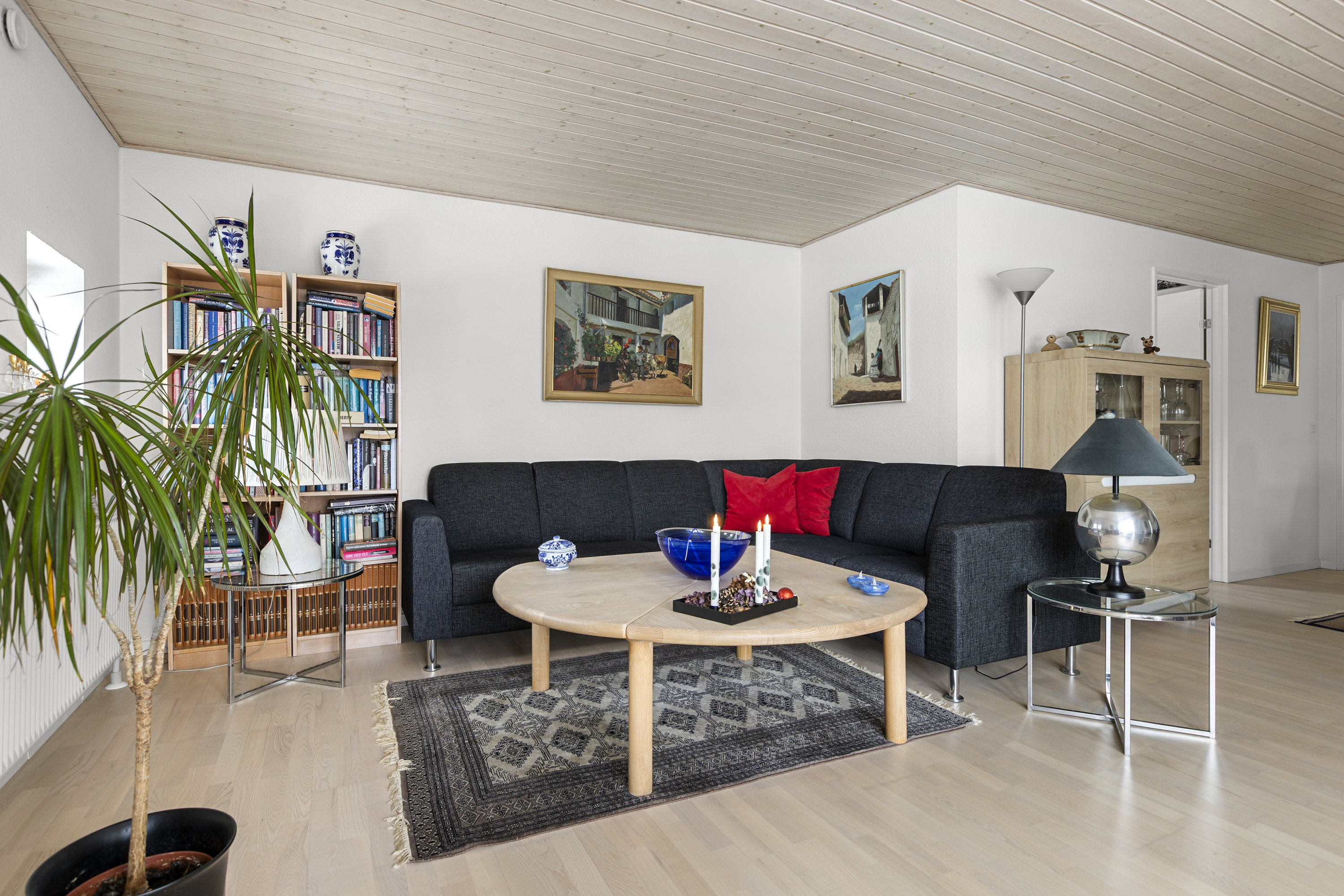 Fremhævet stue billede i fuldskærmstilstand. Billede af Skuldelevvej 11, 4050 Skibby