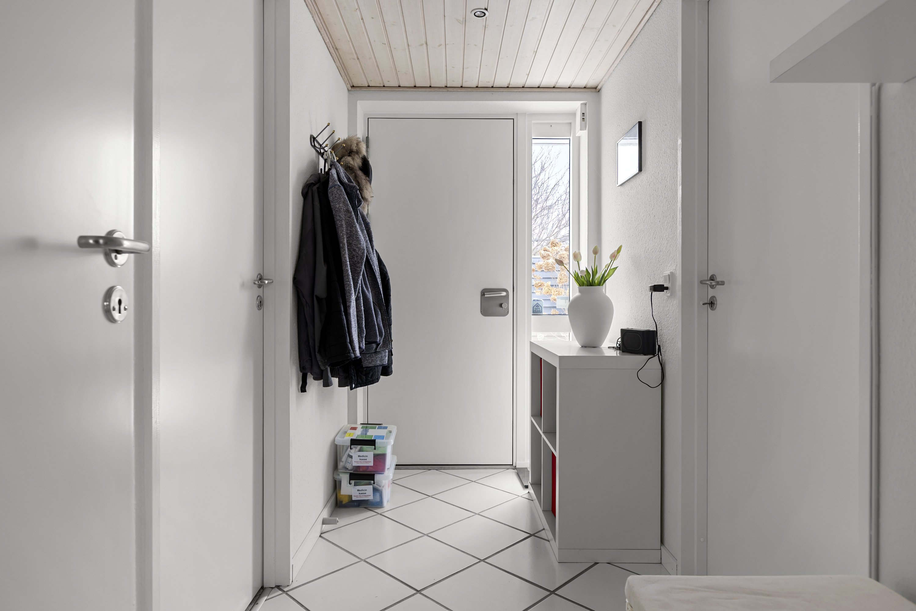 Fremhævet entré billede i fuldskærmstilstand. Billede af Skuldelevvej 11, 4050 Skibby