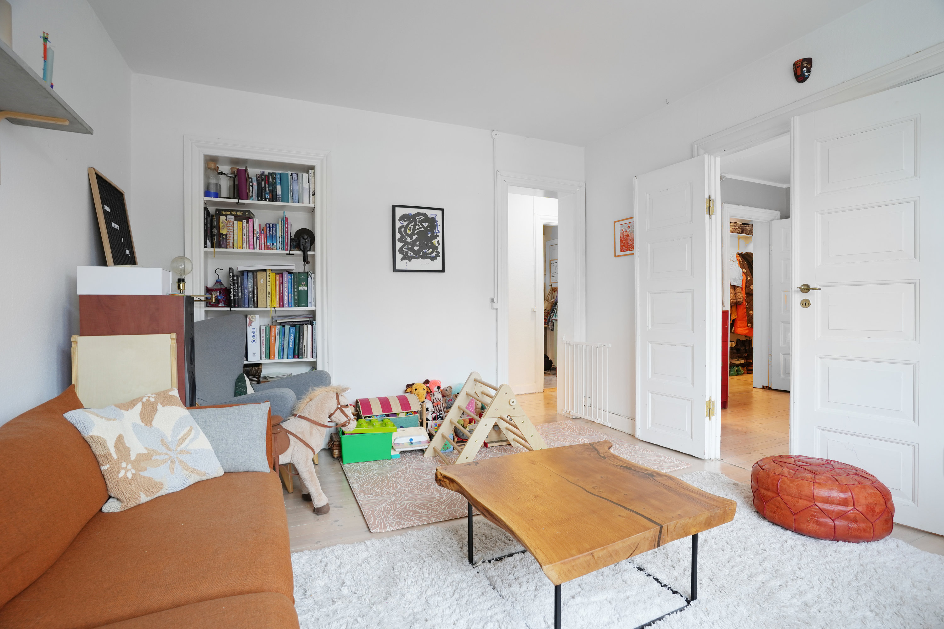 Fremhævet stue billede i fuldskærmstilstand. Billede af Vigerslevvej 39, 1. tv., 2500 Valby