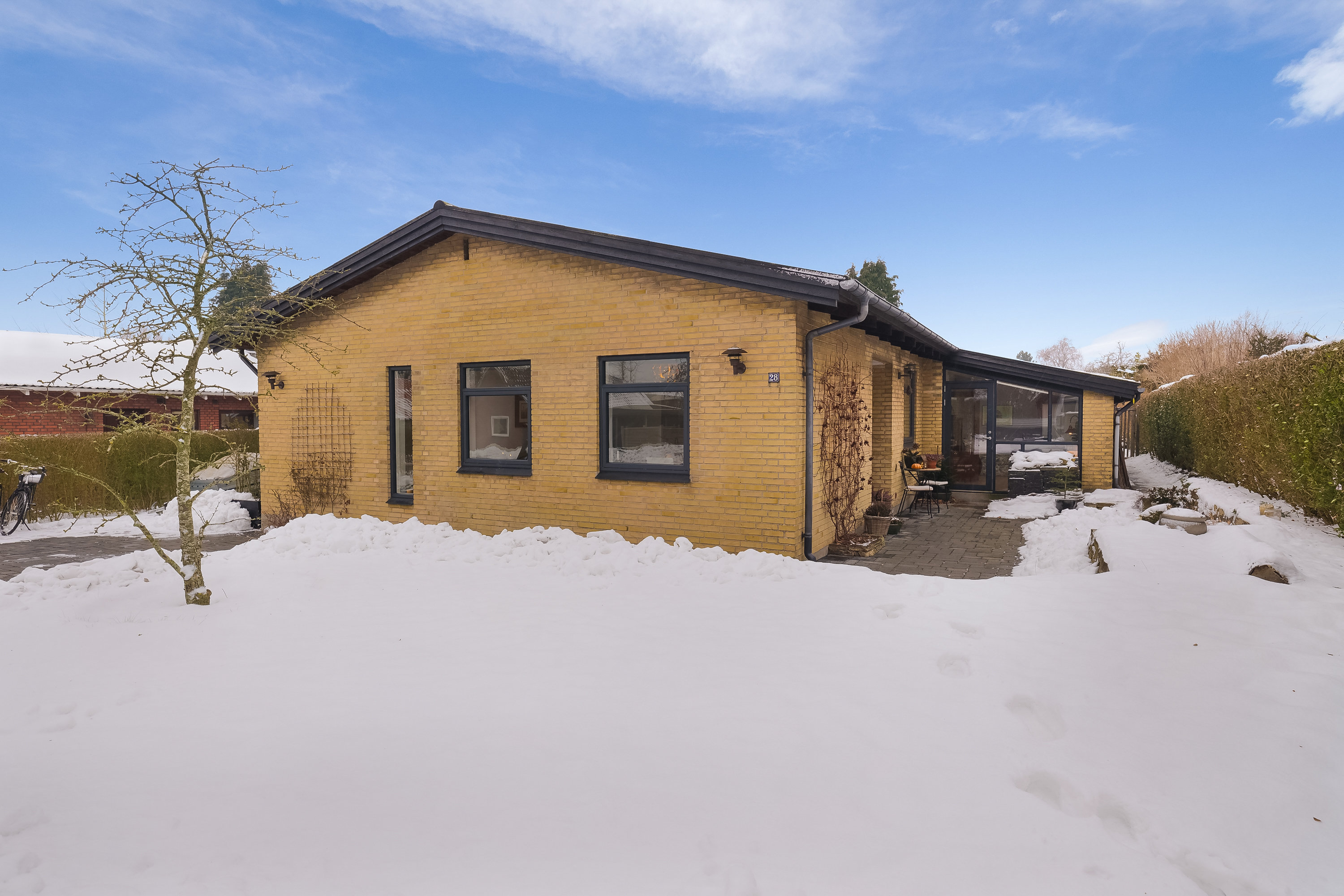 Fremhævet facade billede i fuldskærmstilstand. Billede af Pilevej 28, 5800 Nyborg