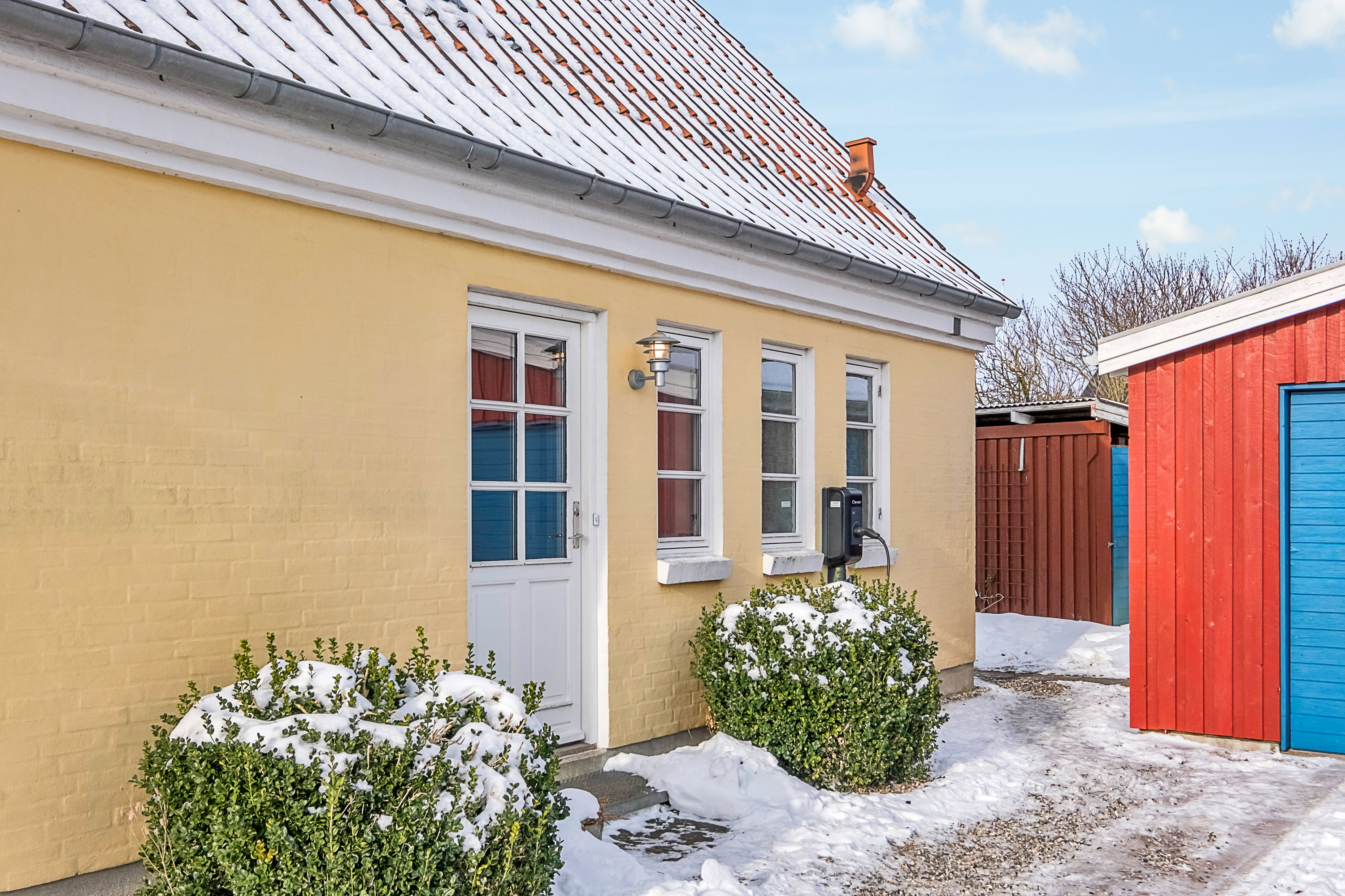 Fremhævet facade billede i fuldskærmstilstand. Billede af Sensommervej 133, 8530 Hjortshøj