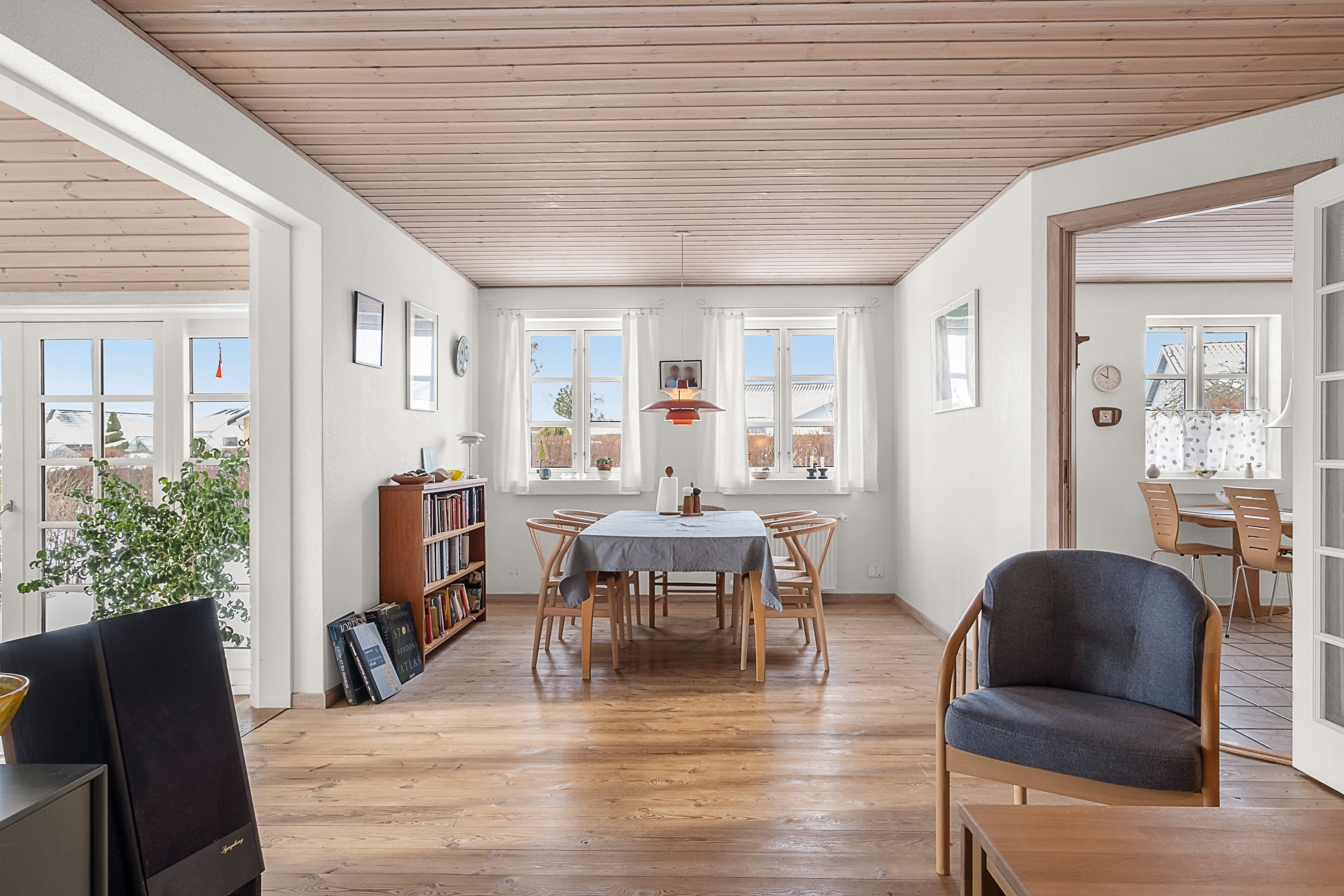 Fremhævet stue billede i fuldskærmstilstand. Billede af Sensommervej 133, 8530 Hjortshøj