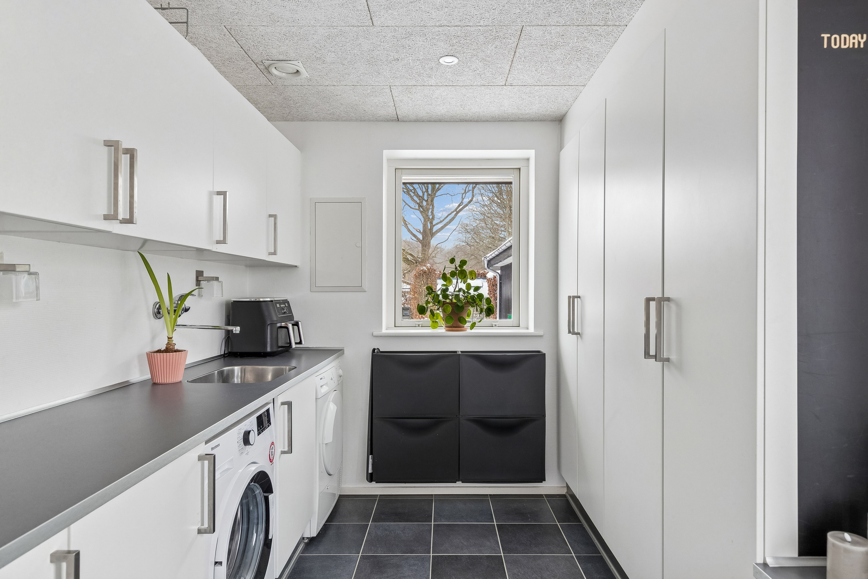 Fremhævet køkken billede i fuldskærmstilstand. Billede af Dyrhøj 9, 6300 Gråsten