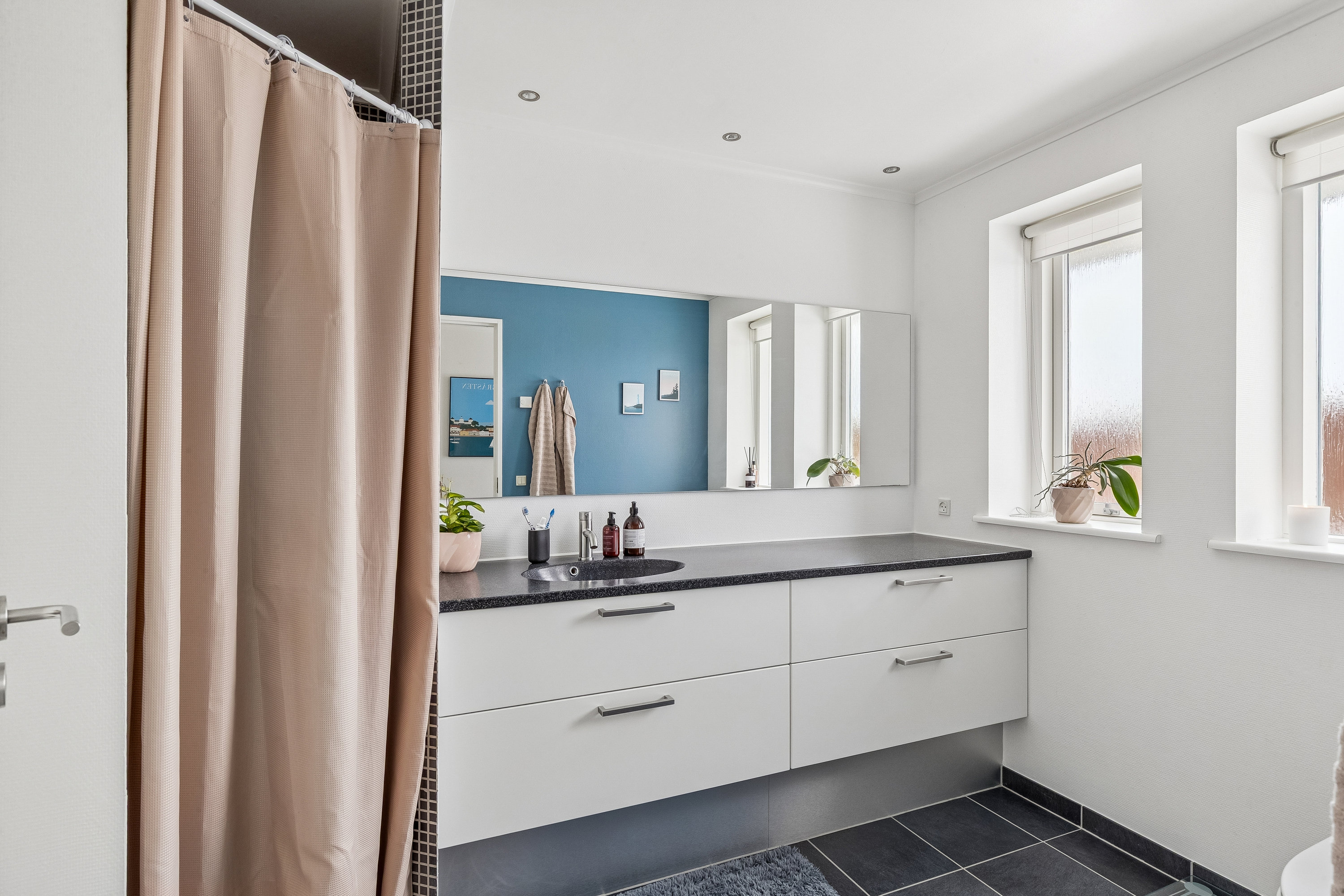 Fremhævet køkken billede i fuldskærmstilstand. Billede af Dyrhøj 9, 6300 Gråsten