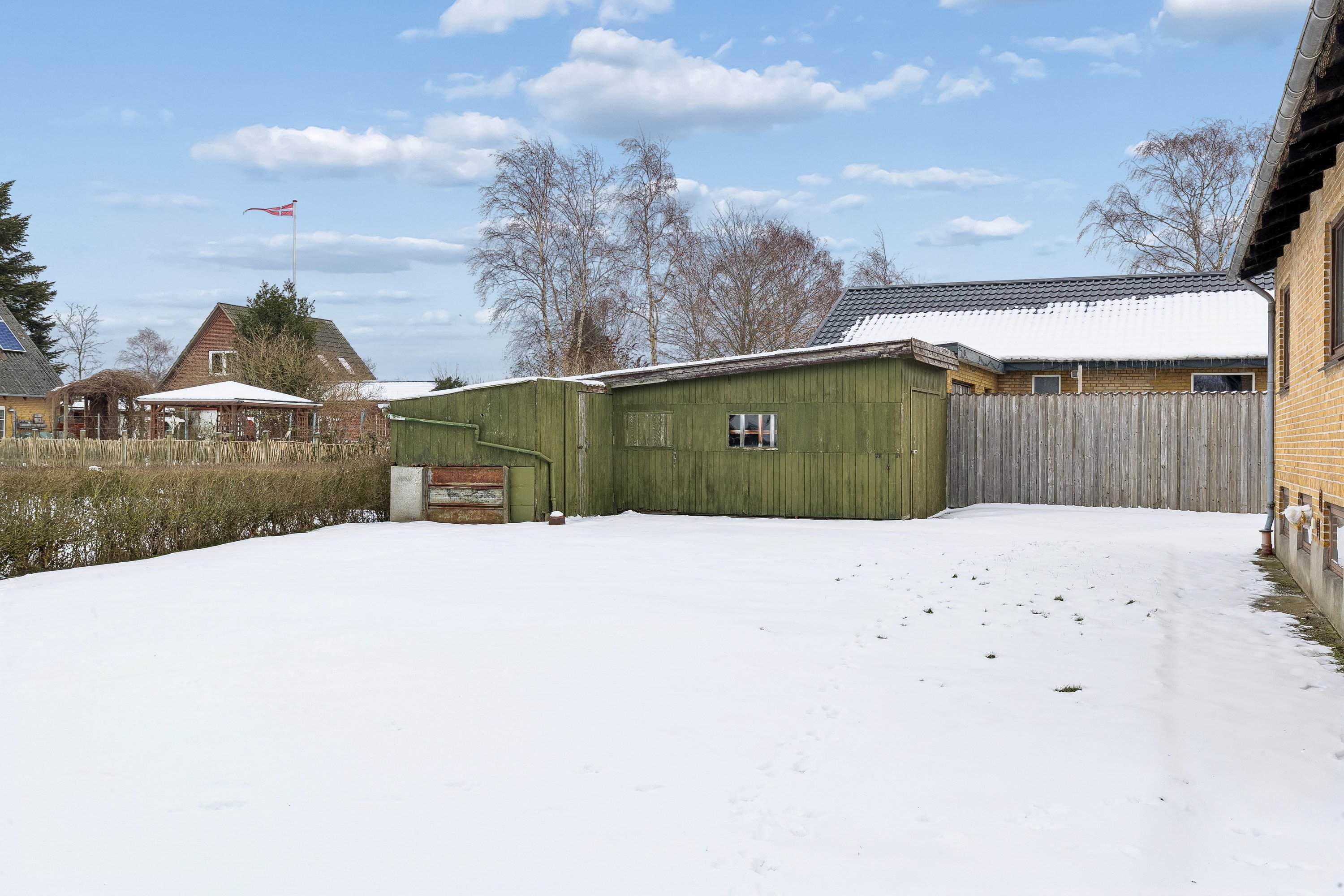 Fremhævet stald billede i fuldskærmstilstand. Billede af Mosevej 1, 6320 Egernsund