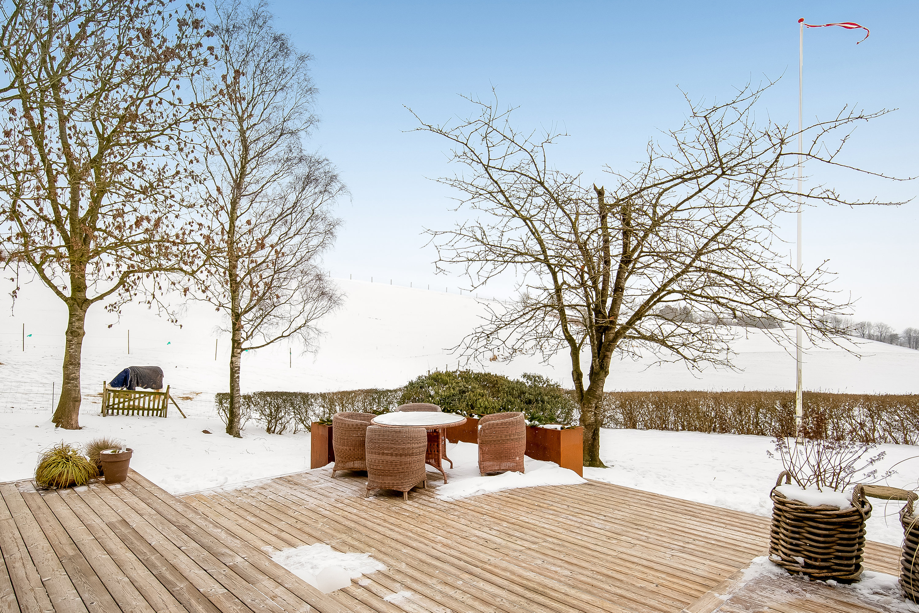 Fremhævet terrasse billede i fuldskærmstilstand. Billede af Gl Højenvej 105, 7100 Vejle