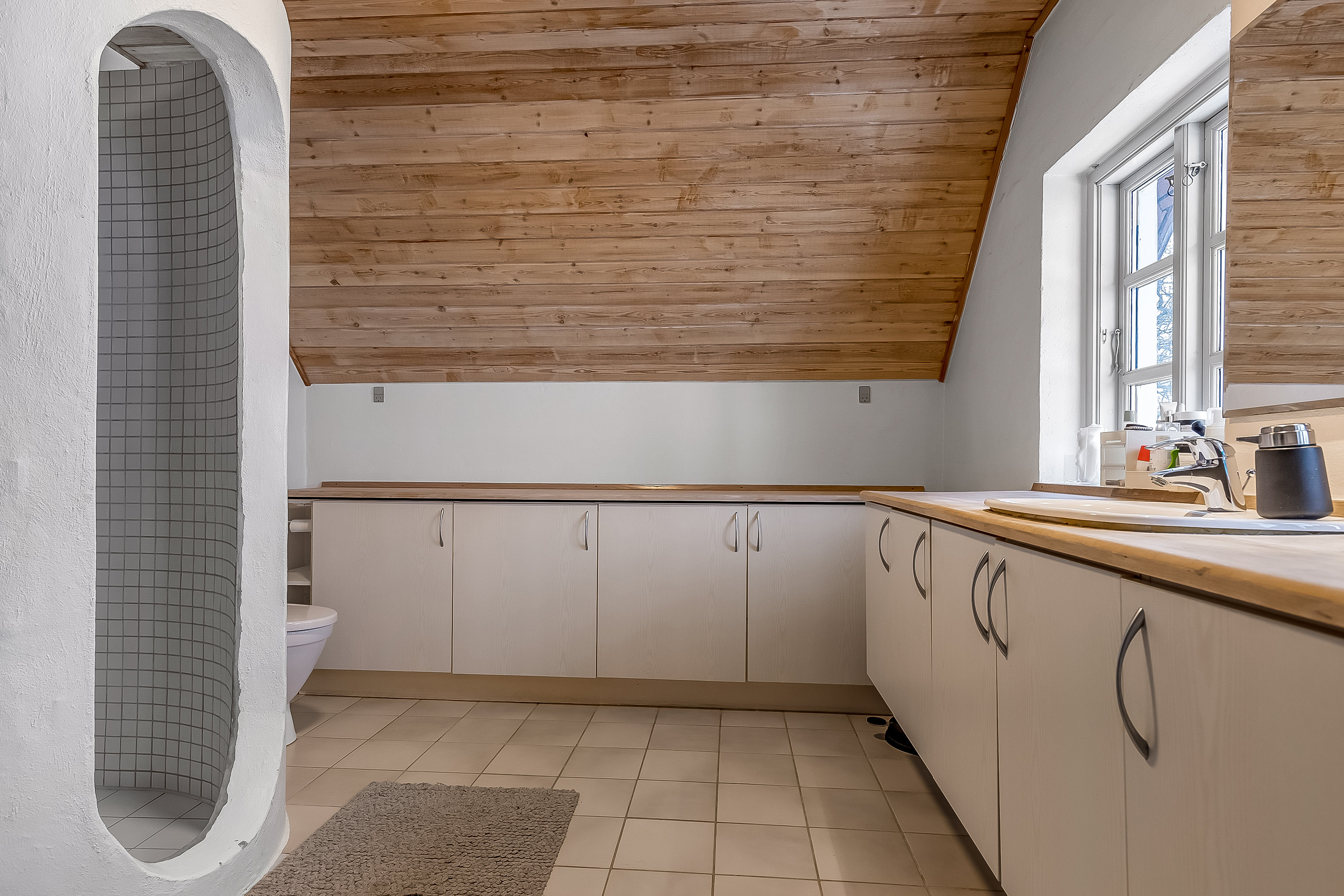 Fremhævet badeværelse billede i fuldskærmstilstand. Billede af Gl Højenvej 105, 7100 Vejle