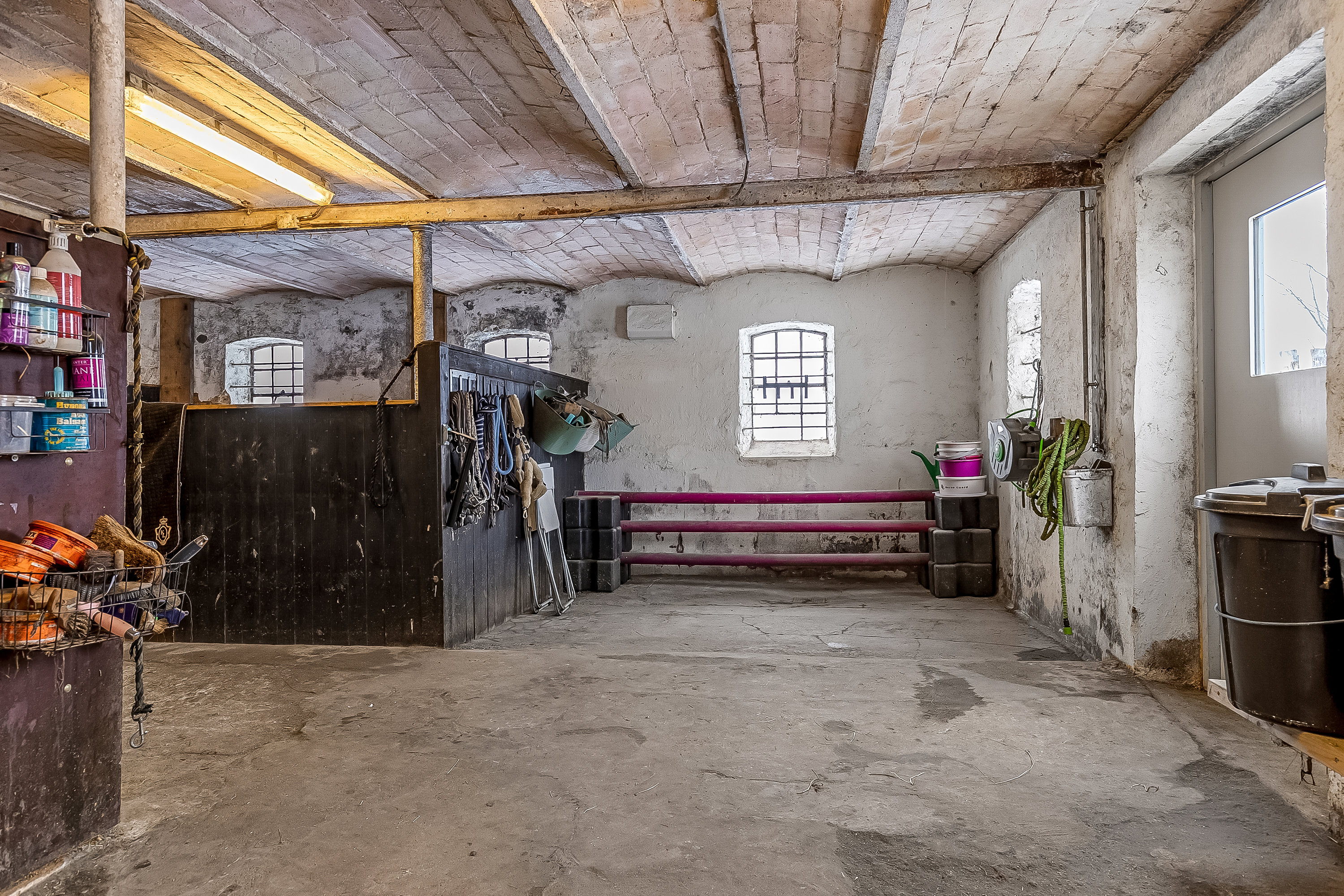 Fremhævet hesteboks billede i fuldskærmstilstand. Billede af Gl Højenvej 105, 7100 Vejle