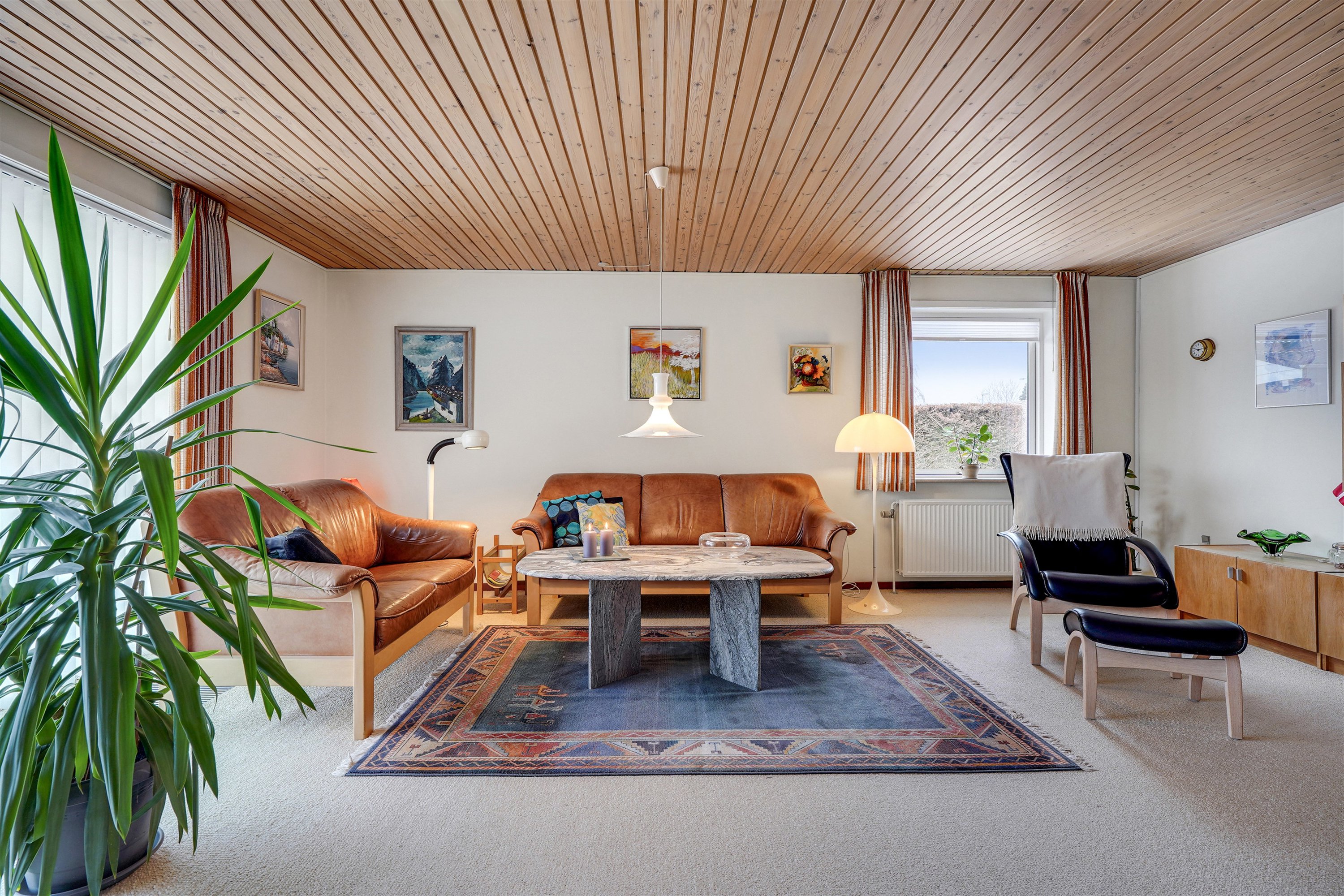 Fremhævet stue billede i fuldskærmstilstand. Billede af Sønderkær 214, 7190 Billund