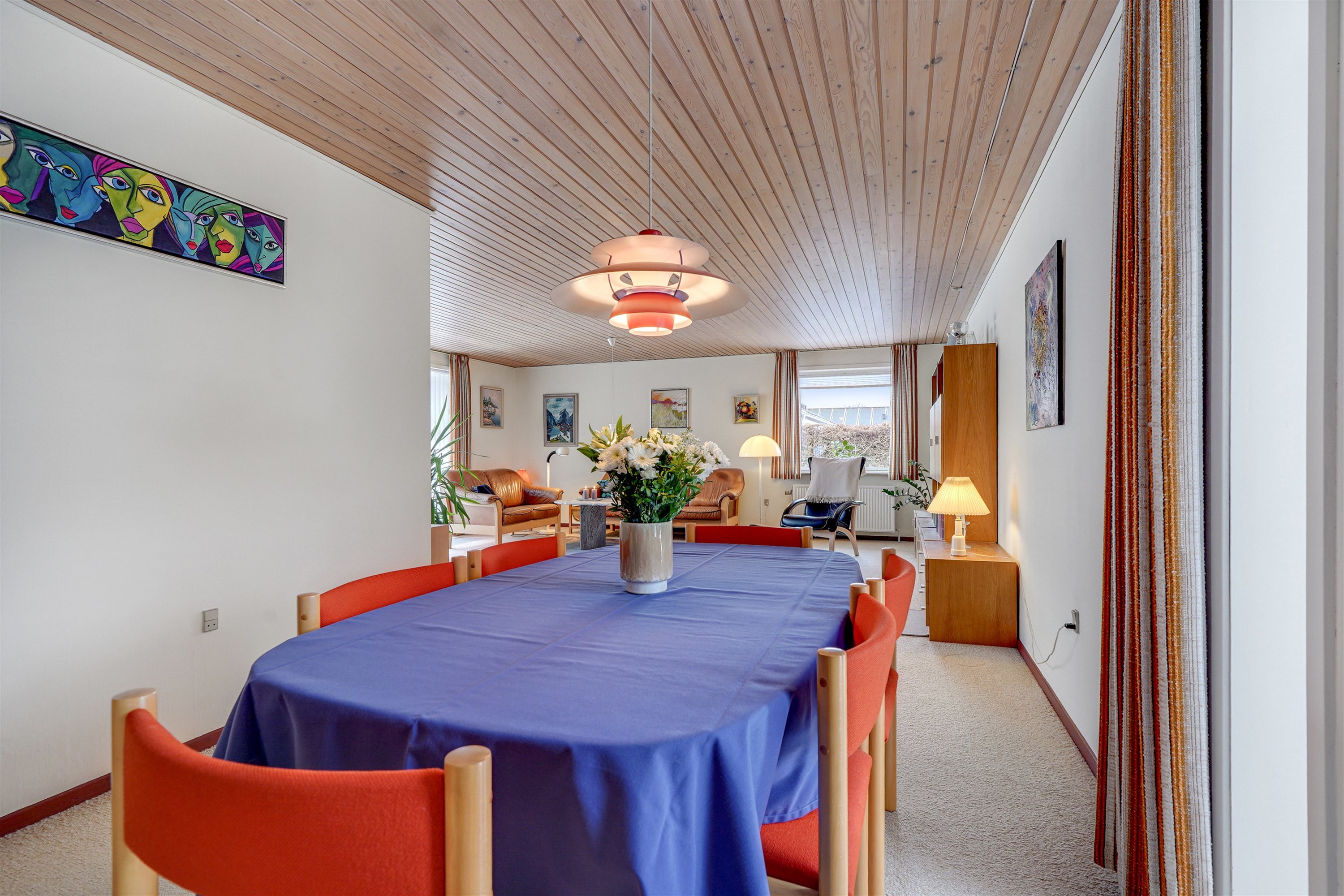 Fremhævet spisestue billede i fuldskærmstilstand. Billede af Sønderkær 214, 7190 Billund