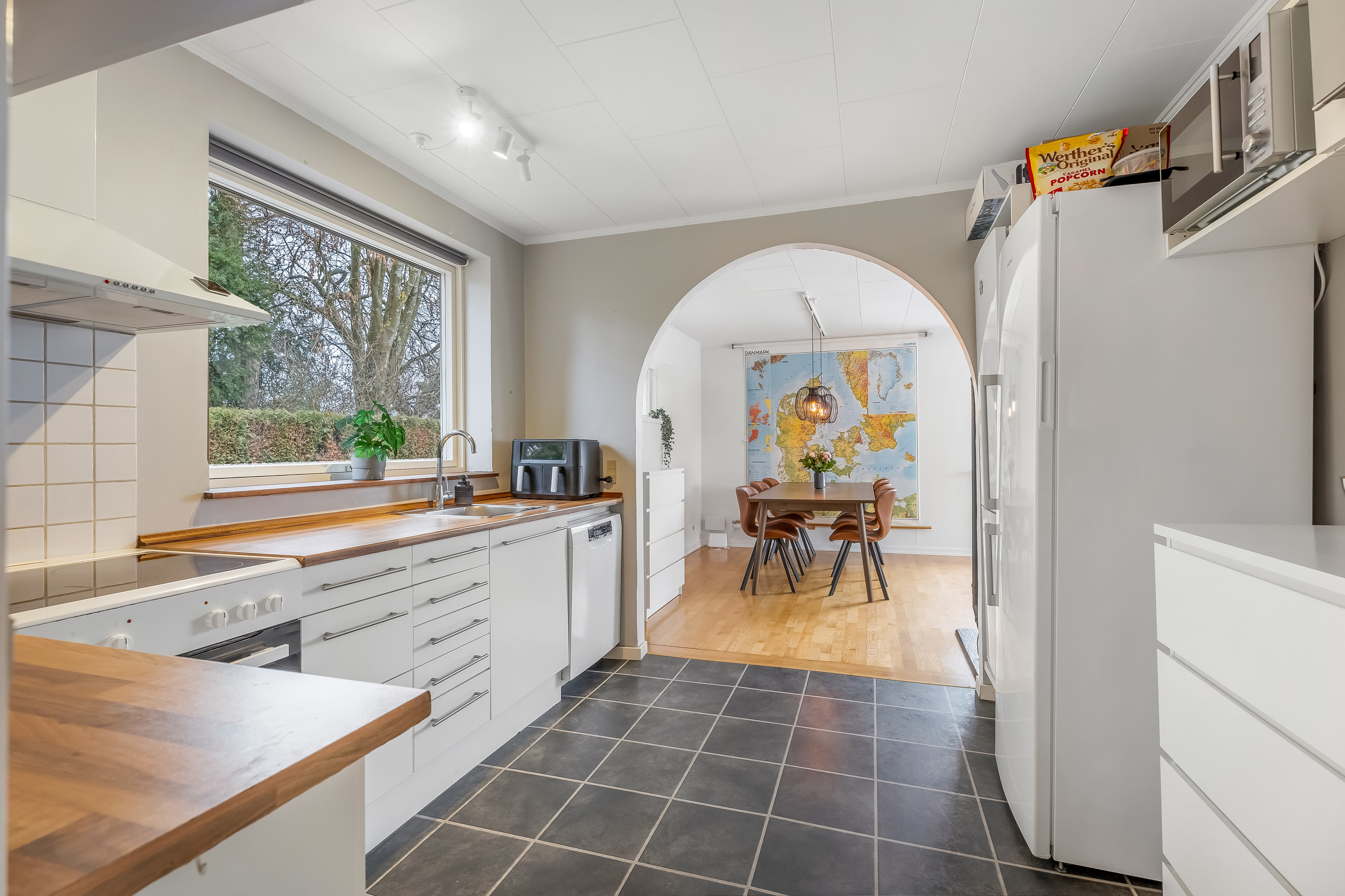 Fremhævet køkken billede i fuldskærmstilstand. Billede af Nylandsvej 21, 4913 Horslunde