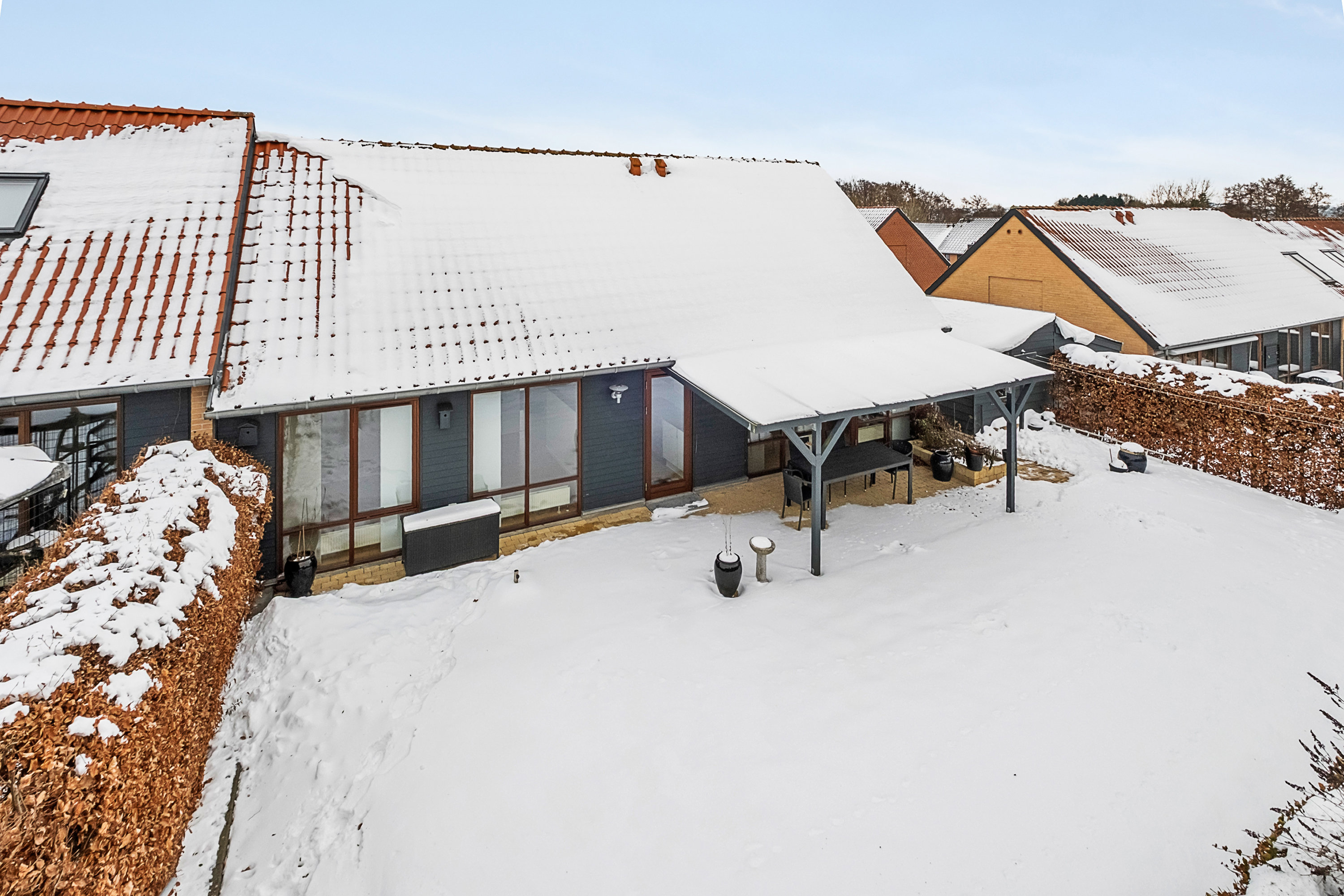 Fremhævet set fra haven billede i fuldskærmstilstand. Billede af Ellebæk Parkvej 24, 8520 Lystrup