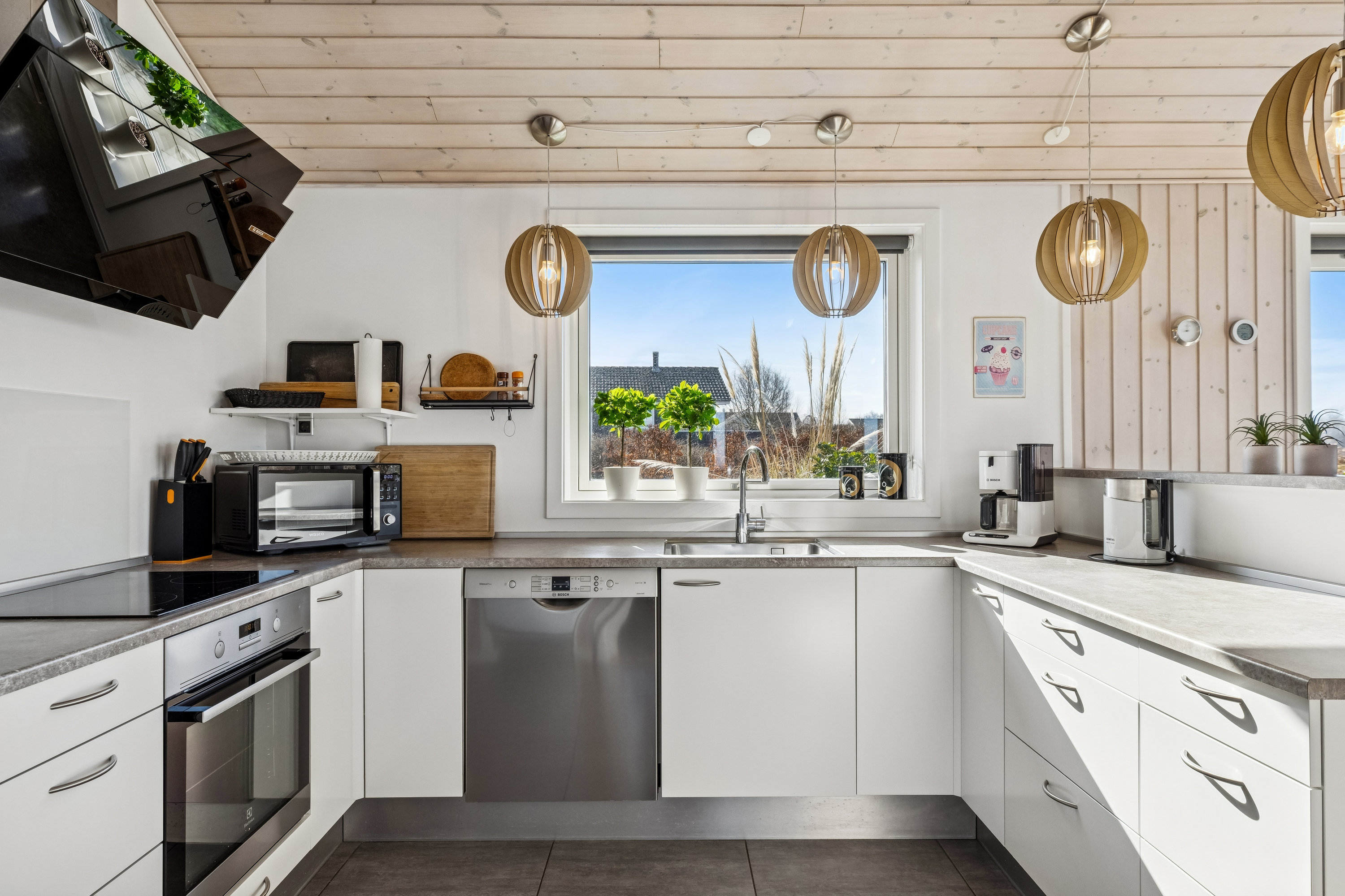 Fremhævet køkken billede i fuldskærmstilstand. Billede af Søstjerneparken 30, Købingsmark, 6430 Nordborg