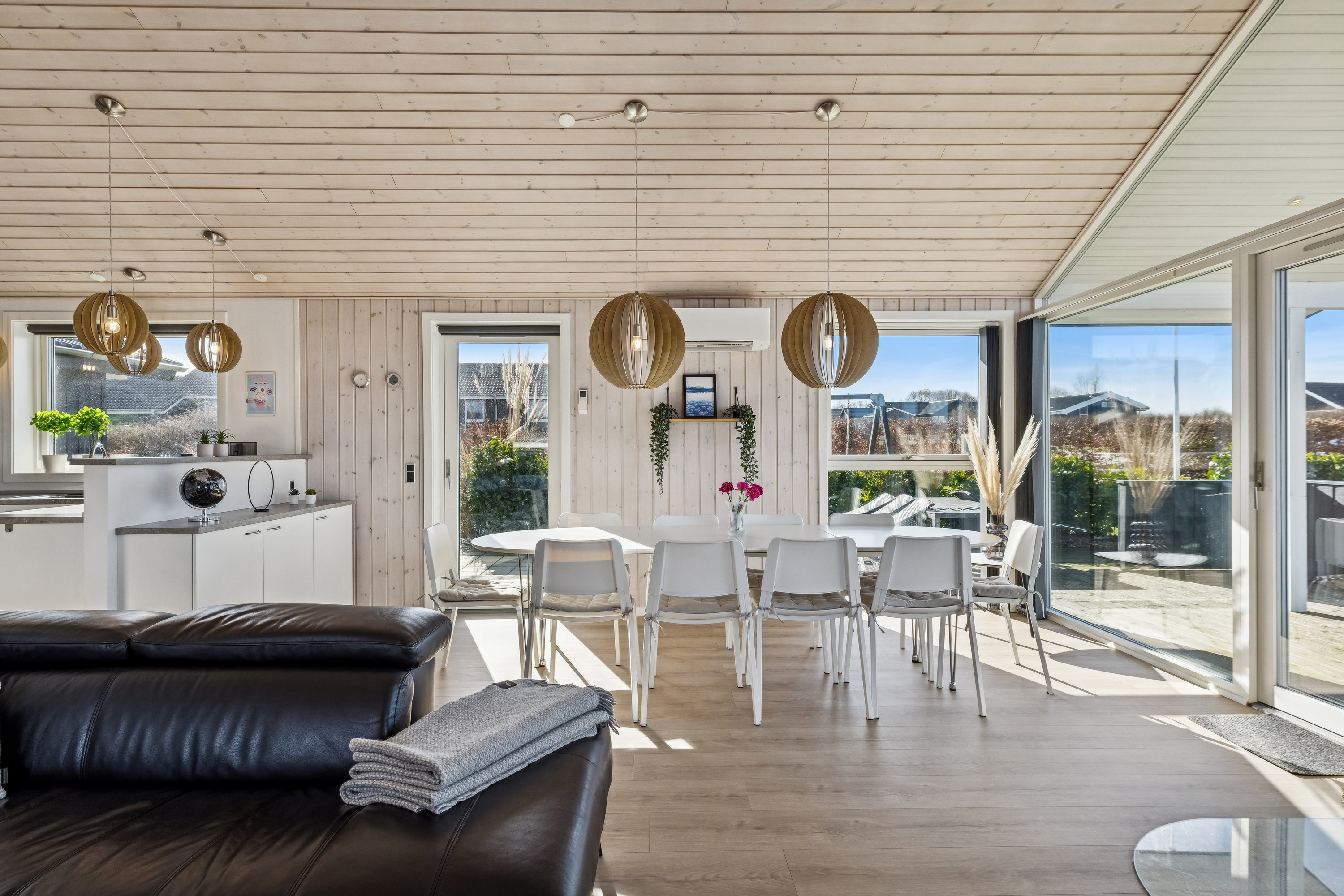 Fremhævet stue billede i fuldskærmstilstand. Billede af Søstjerneparken 30, Købingsmark, 6430 Nordborg