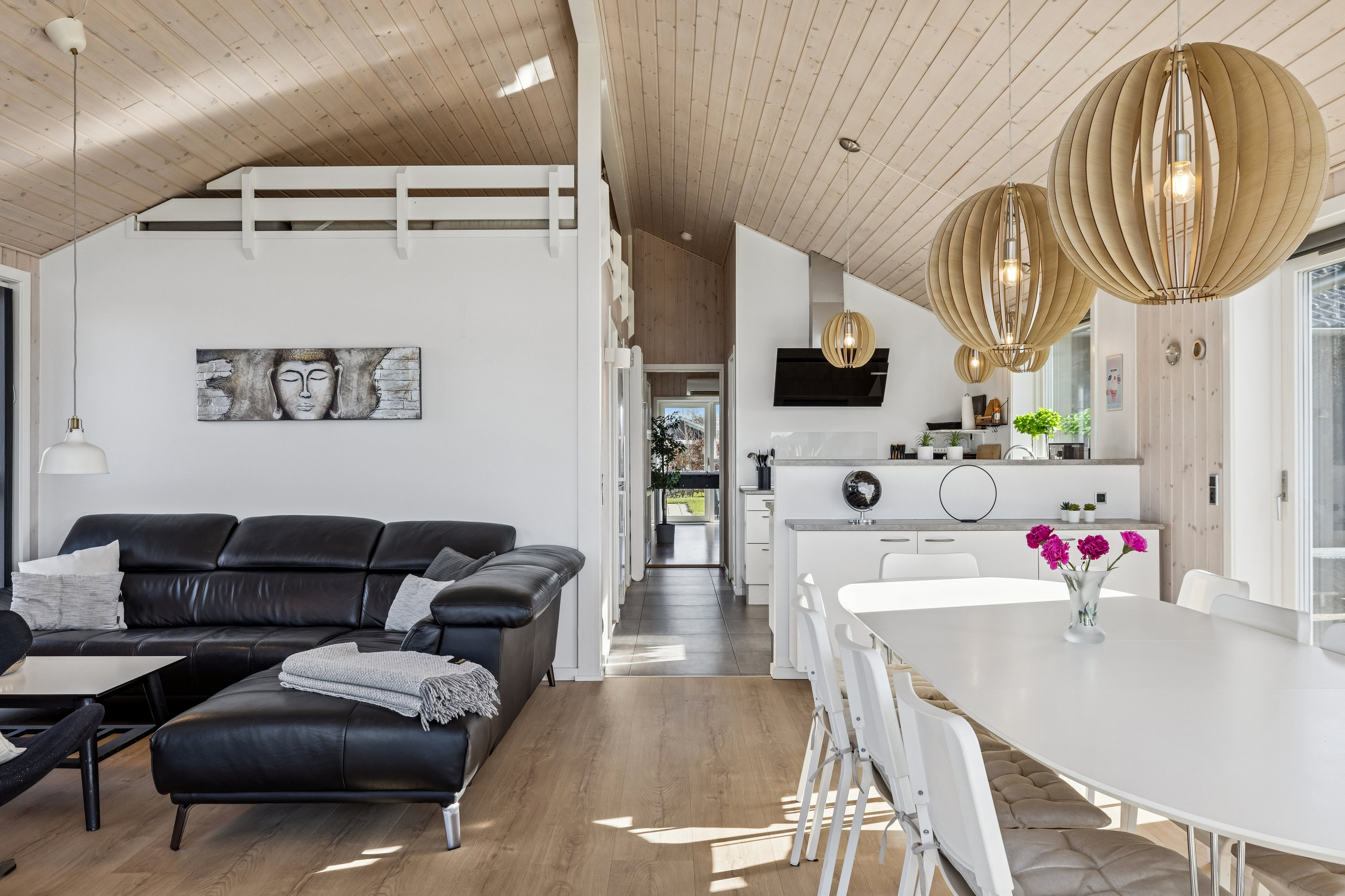 Fremhævet stue billede i fuldskærmstilstand. Billede af Søstjerneparken 30, Købingsmark, 6430 Nordborg