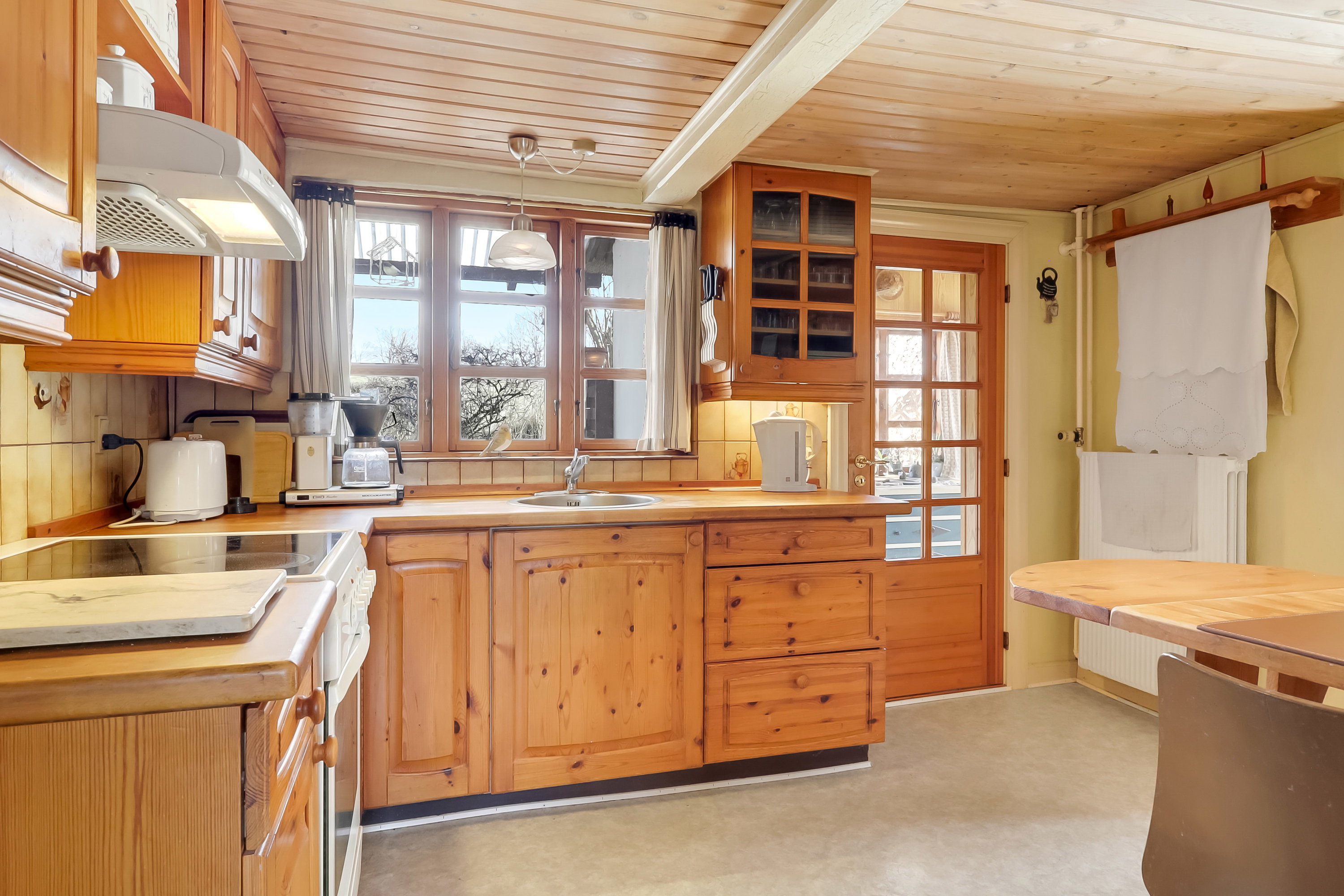 Fremhævet køkken billede i fuldskærmstilstand. Billede af Stubshovedvej 12, 5884 Gudme