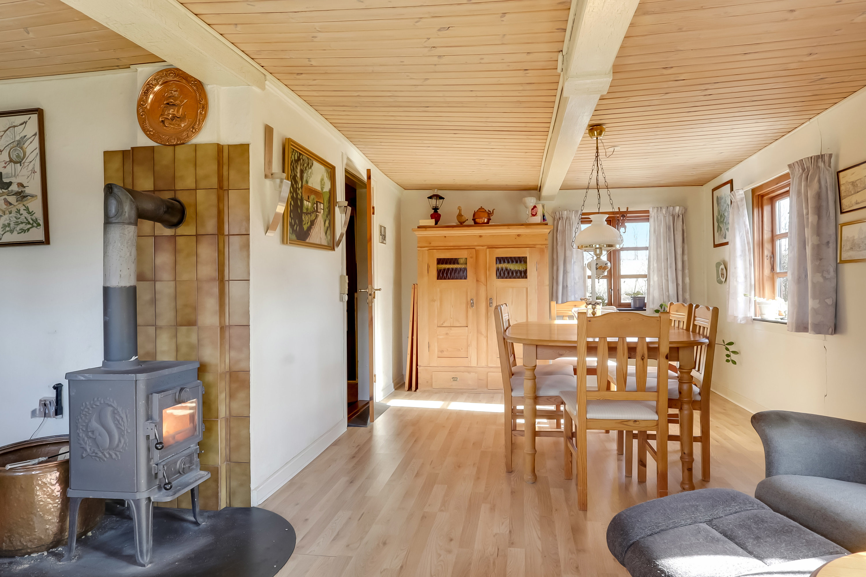 Fremhævet stue billede i fuldskærmstilstand. Billede af Stubshovedvej 12, 5884 Gudme