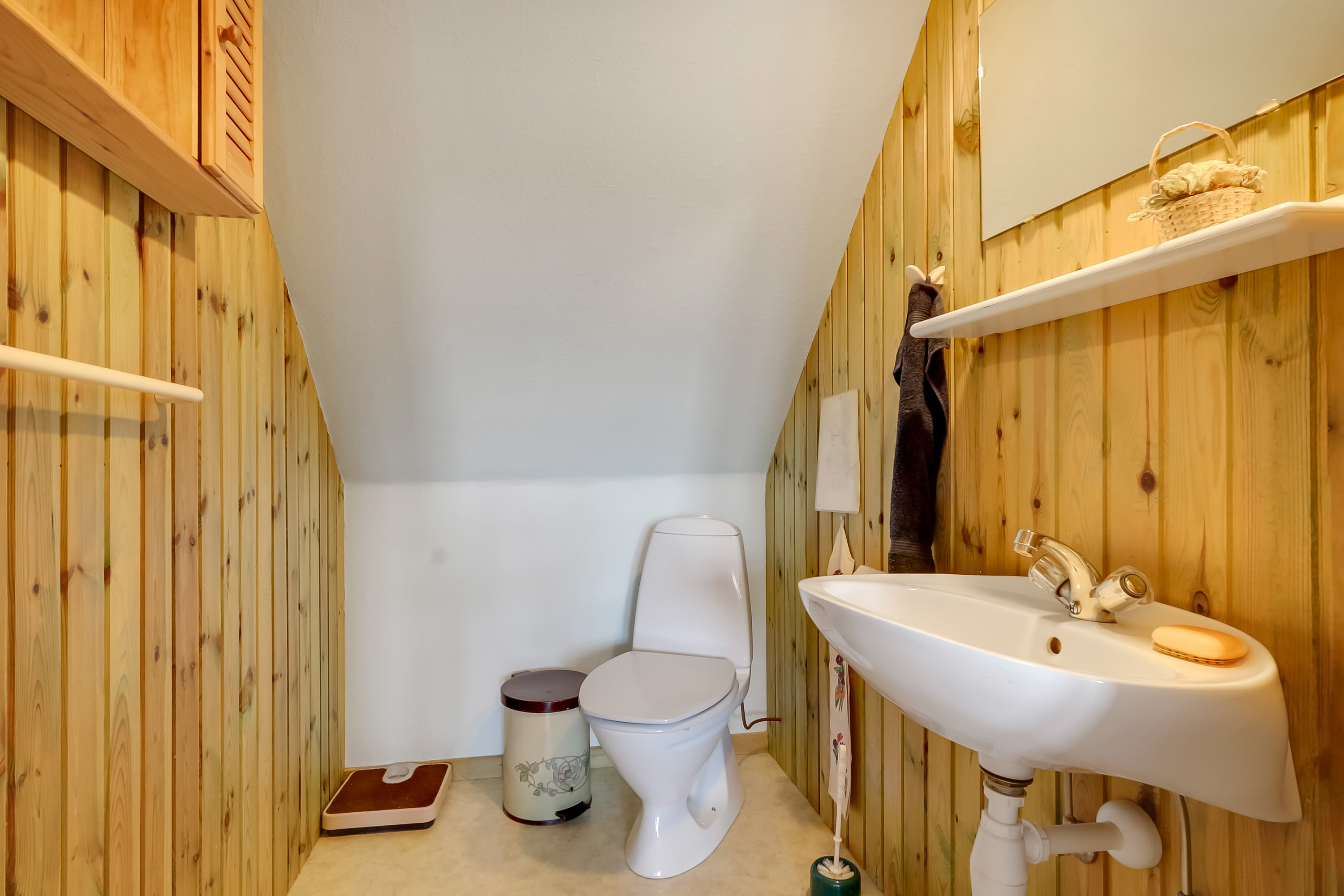 Fremhævet toilet billede i fuldskærmstilstand. Billede af Stubshovedvej 12, 5884 Gudme