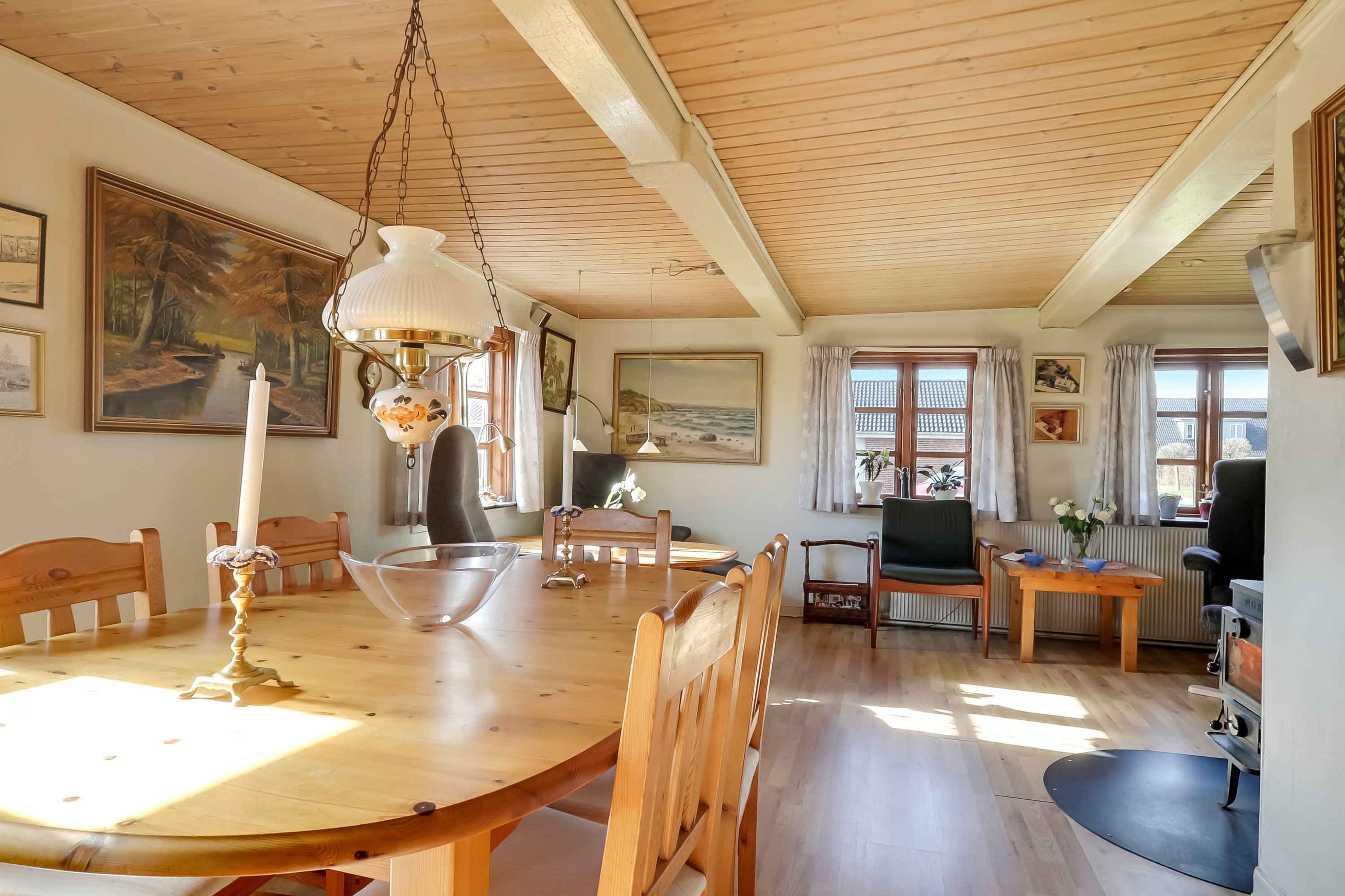 Fremhævet stue billede i fuldskærmstilstand. Billede af Stubshovedvej 12, 5884 Gudme