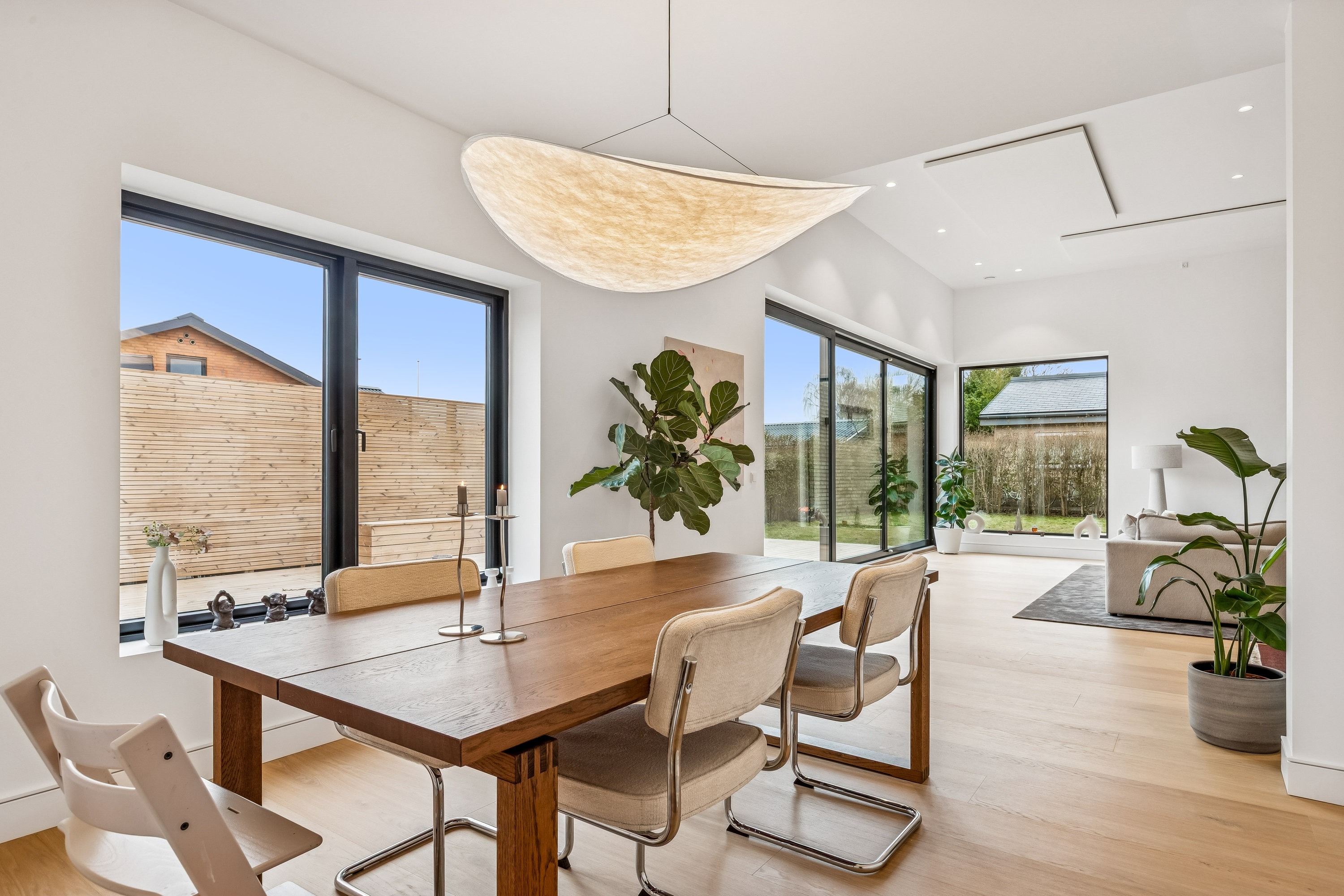 Fremhævet stue billede i fuldskærmstilstand. Billede af Jerslev Alle 39, 2770 Kastrup