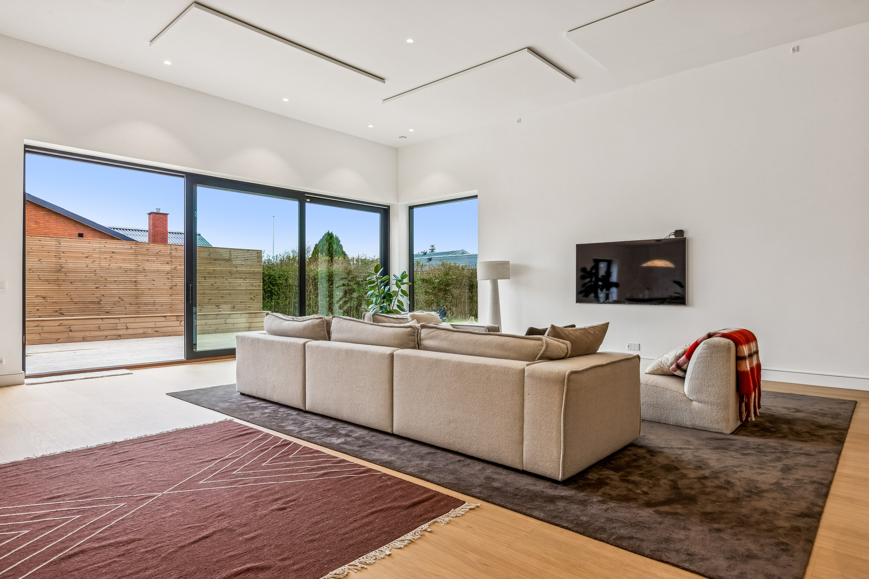 Fremhævet stue billede i fuldskærmstilstand. Billede af Jerslev Alle 39, 2770 Kastrup