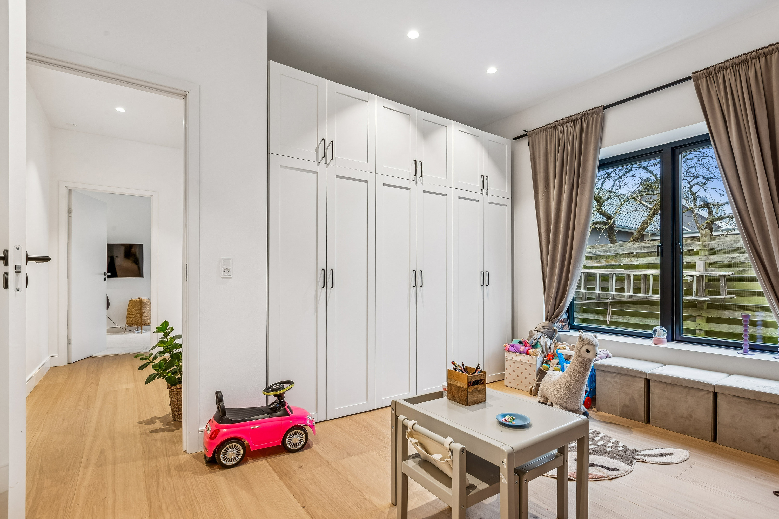 Fremhævet værelse billede i fuldskærmstilstand. Billede af Jerslev Alle 39, 2770 Kastrup