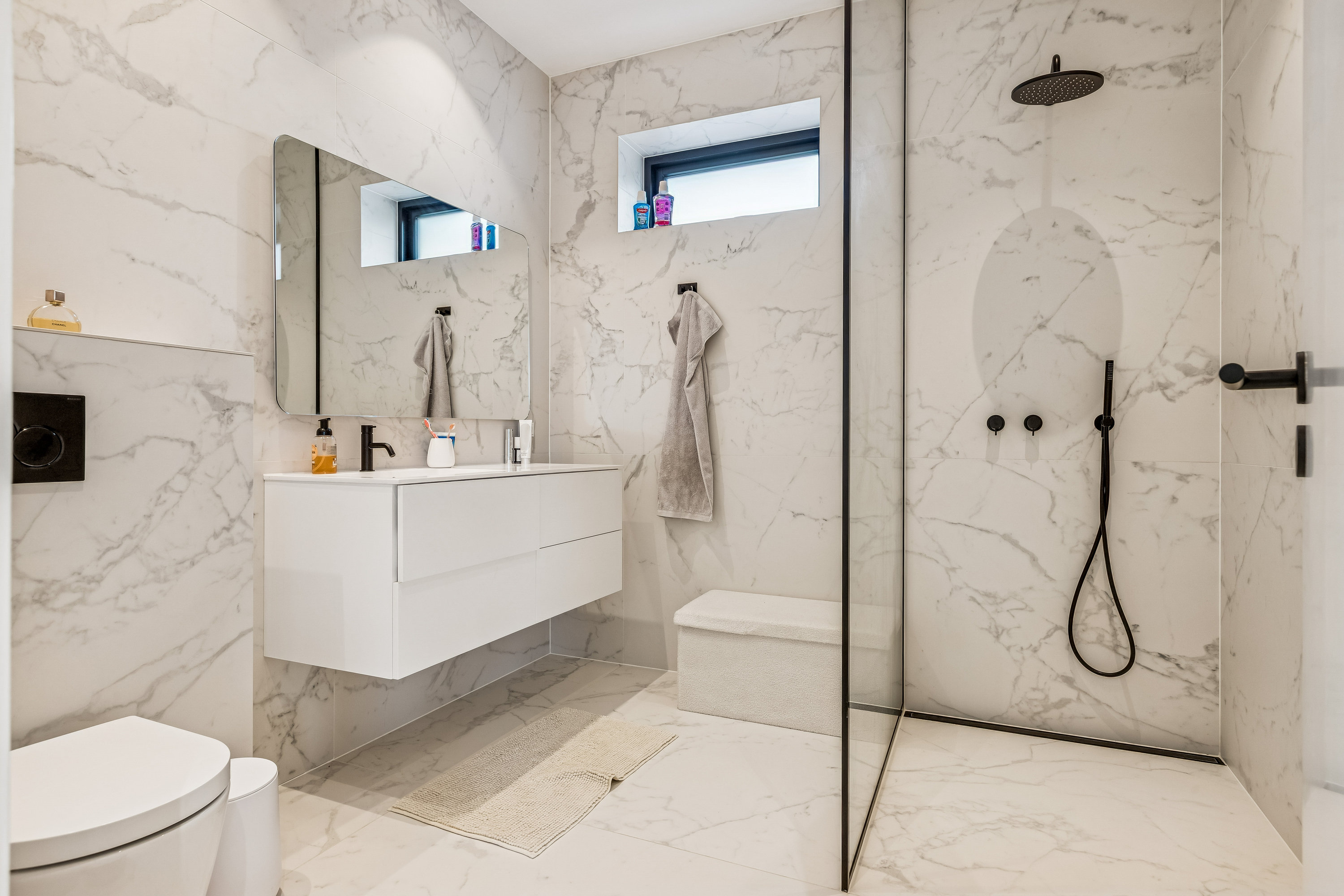 Fremhævet badeværelse billede i fuldskærmstilstand. Billede af Jerslev Alle 39, 2770 Kastrup