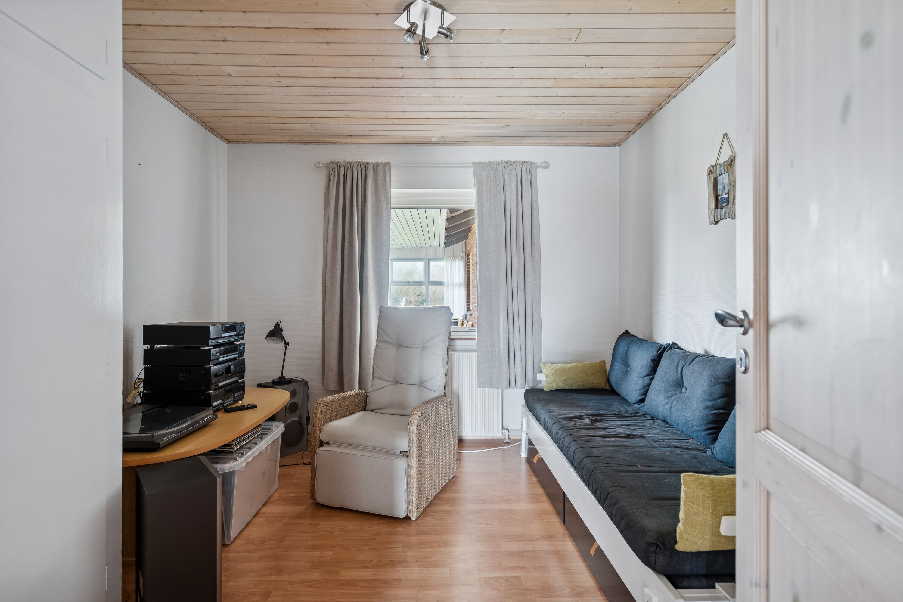 Fremhævet værelse billede i fuldskærmstilstand. Billede af Kromarksvej 7, Byrum, 9940 Læsø