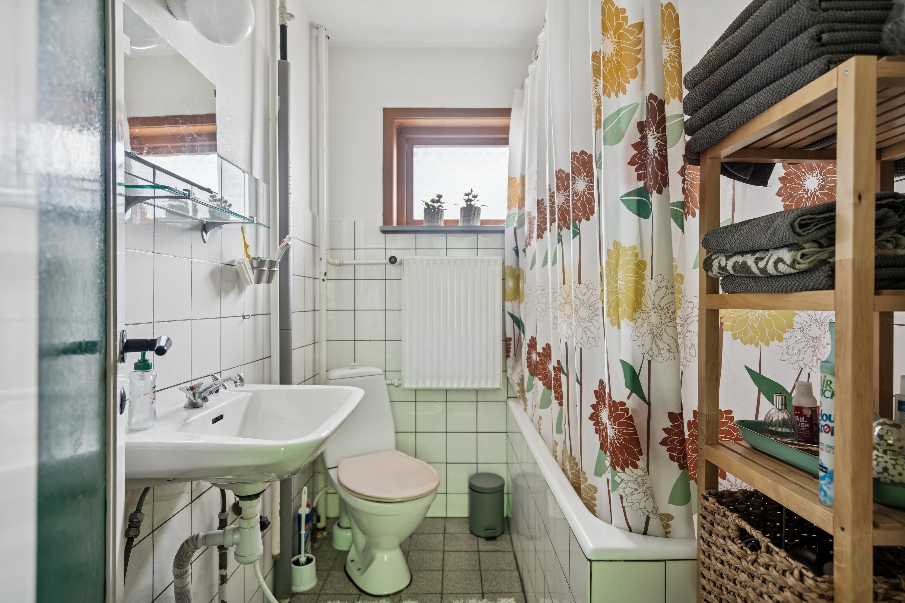 Fremhævet badeværelse billede i fuldskærmstilstand. Billede af Svalevej 7, Vesterø Havn, 9940 Læsø