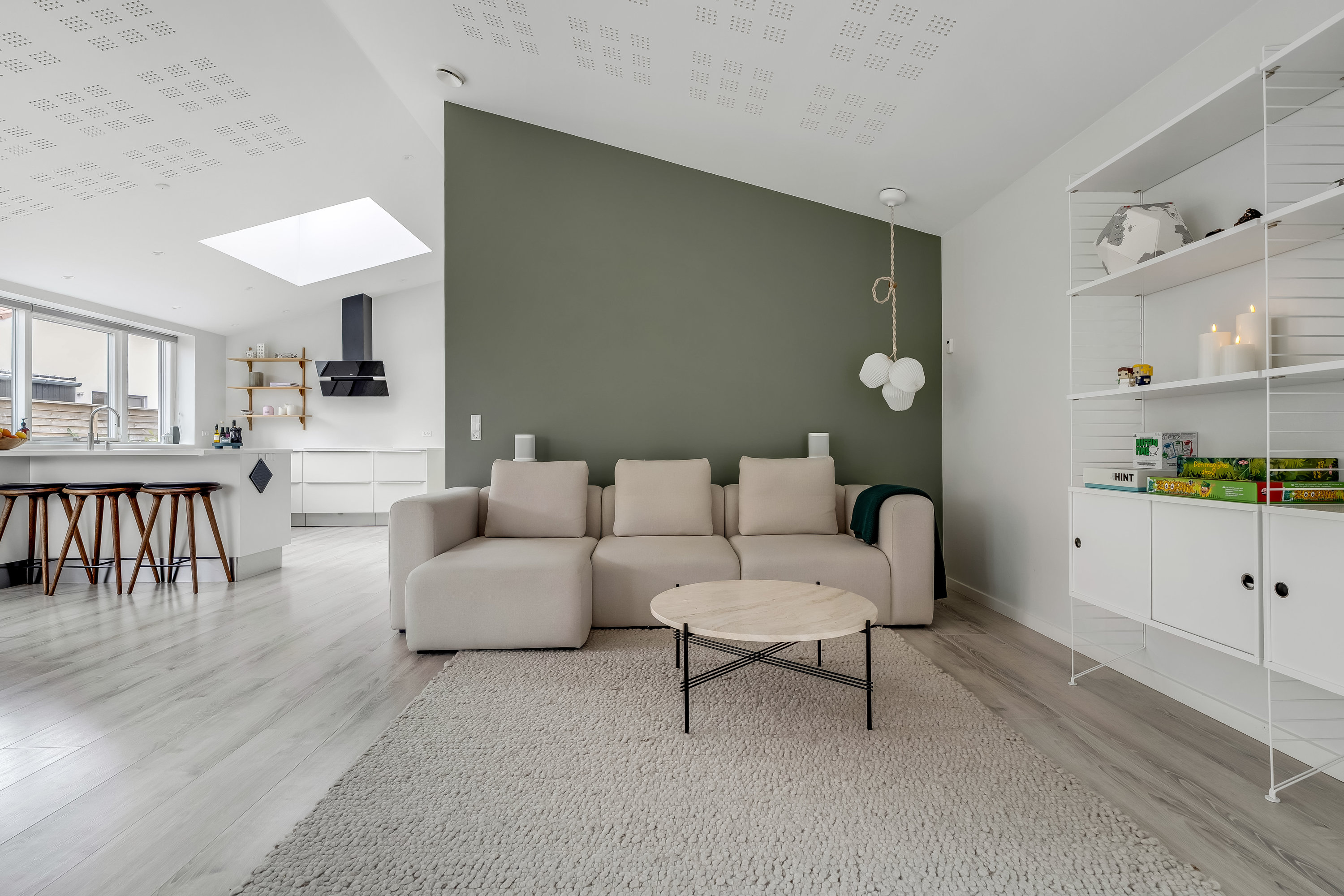 Fremhævet stue billede i fuldskærmstilstand. Billede af Kongestien 66, 2830 Virum