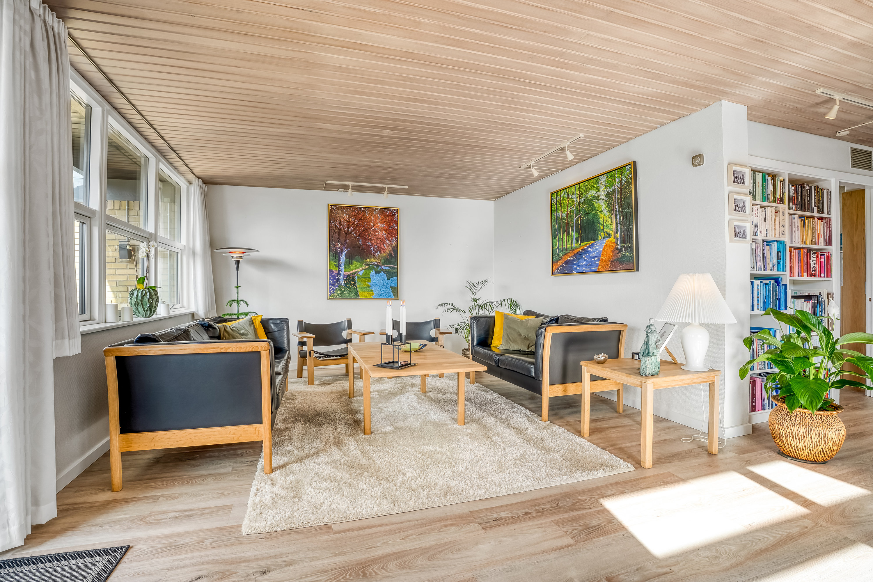 Fremhævet stue billede i fuldskærmstilstand. Billede af Fyrrevænget 11, Sundby, 4800 Nykøbing F