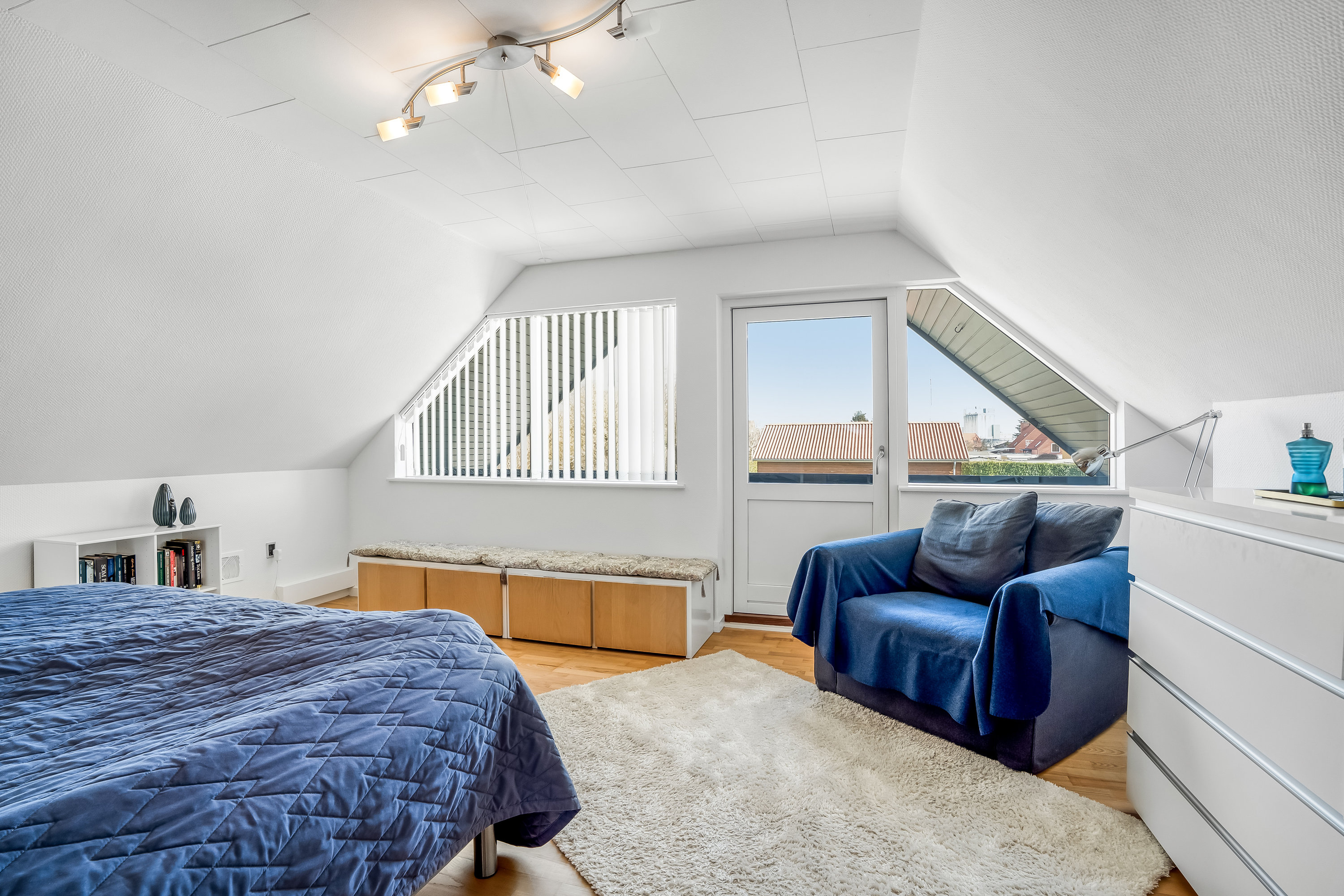 Fremhævet soveværelse billede i fuldskærmstilstand. Billede af Fyrrevænget 11, Sundby, 4800 Nykøbing F