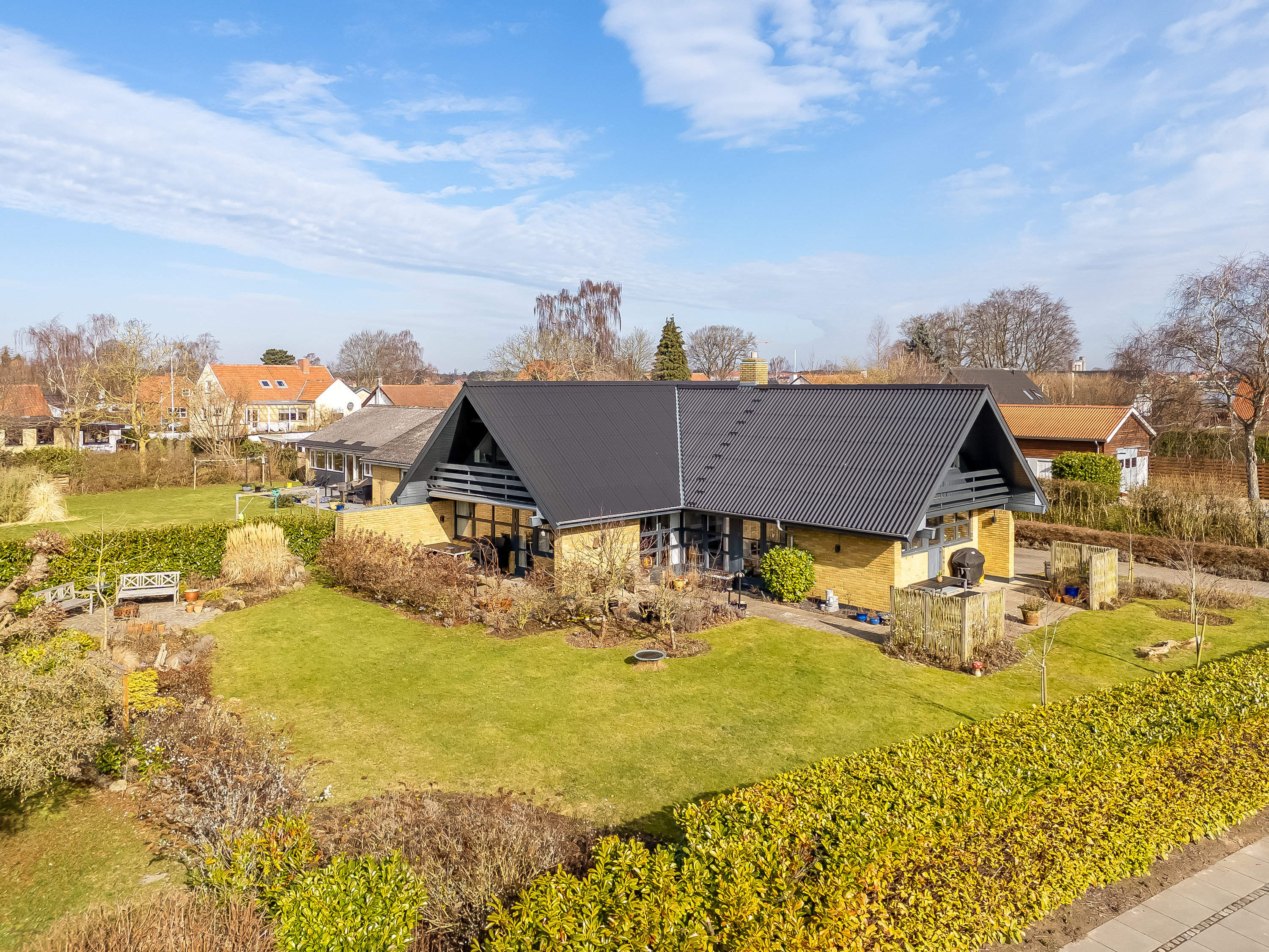 Villa: Mastefoto på Fyrrevænget 11, Sundby, 4800 Nykøbing F