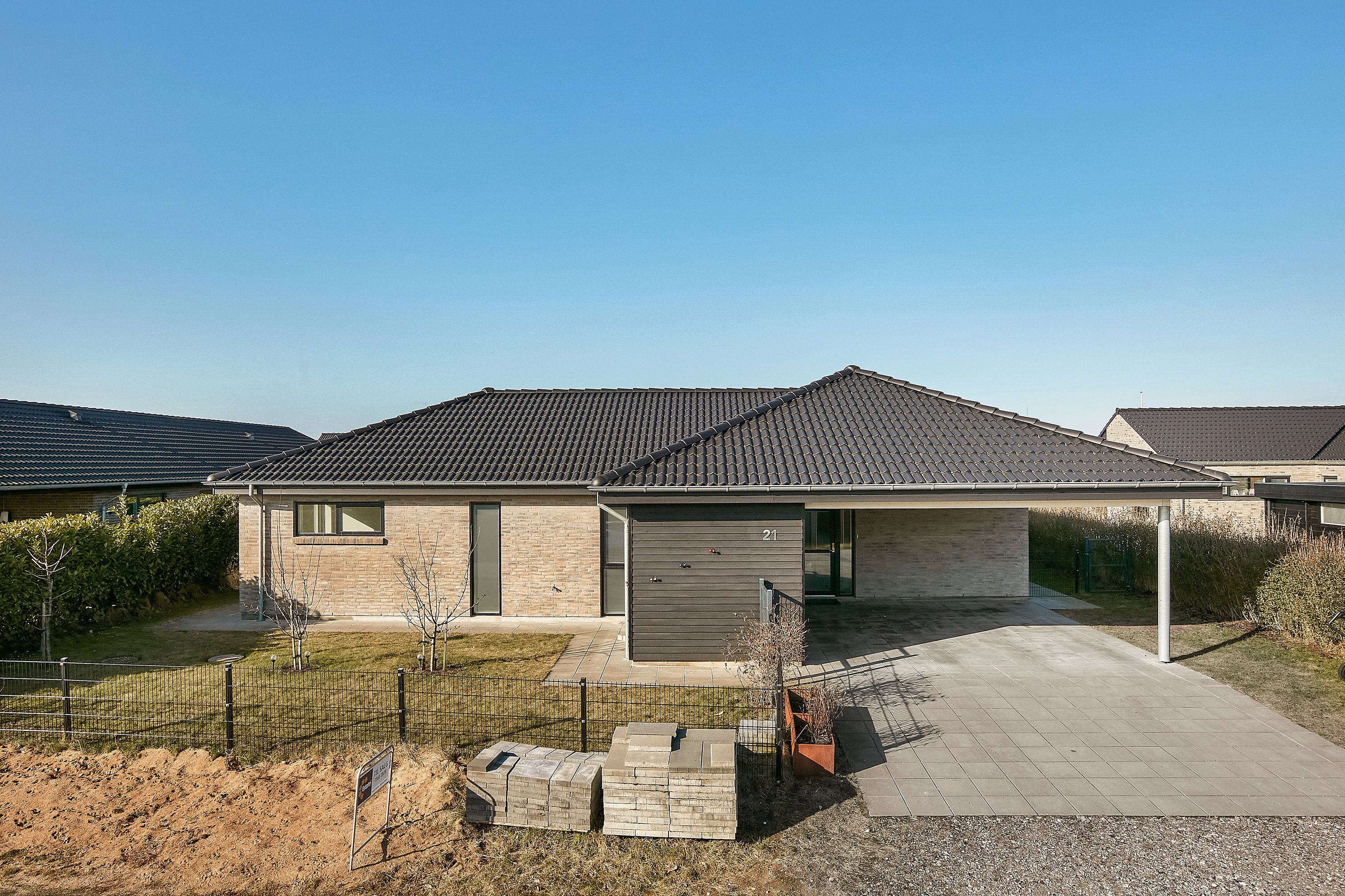 Fremhævet set fra vejen billede i fuldskærmstilstand. Billede af Druehylden 21, Østerhåb, 8700 Horsens