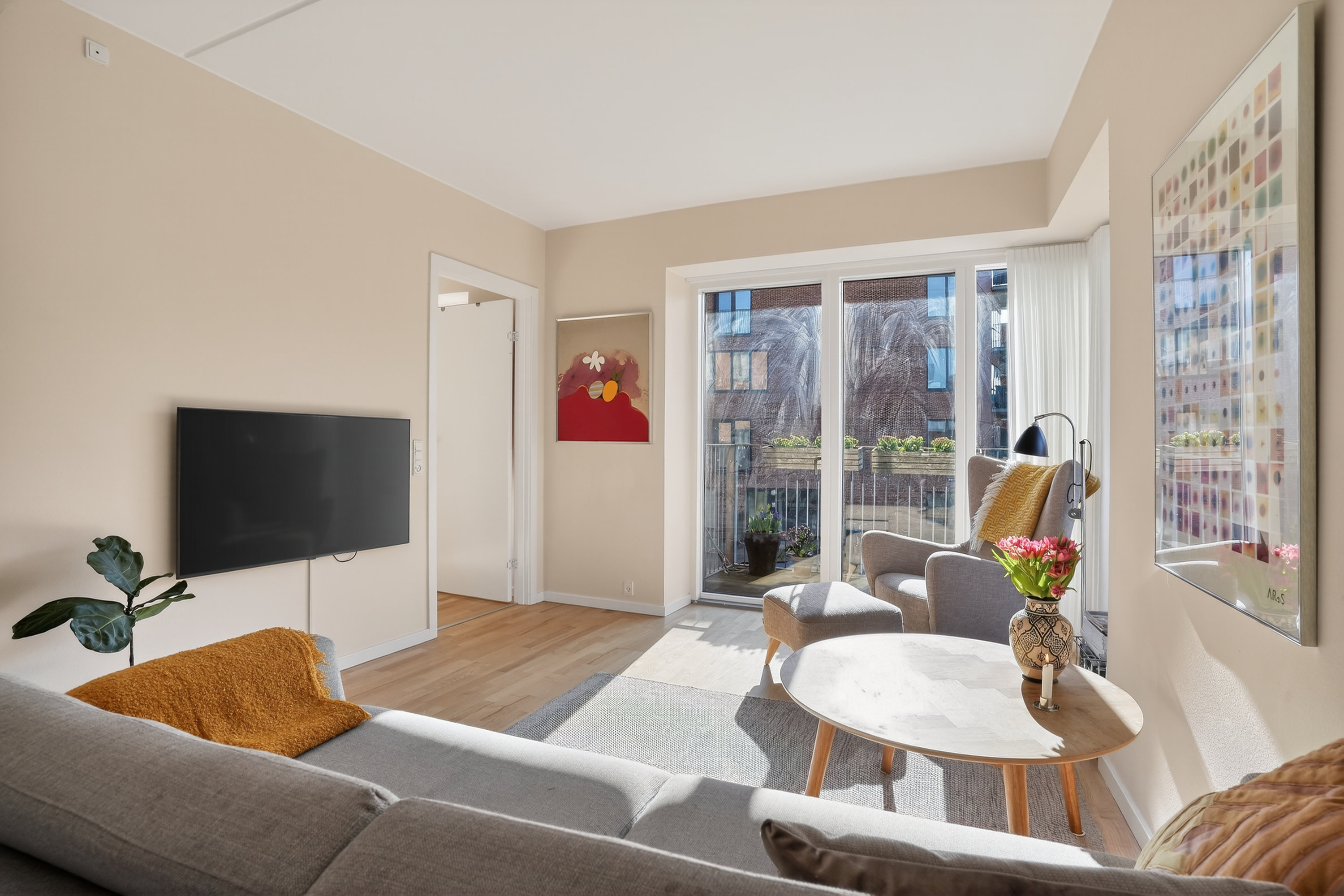 Fremhævet stue billede i fuldskærmstilstand. Billede af Tove Maës Vej 2, 1. th., 2500 Valby