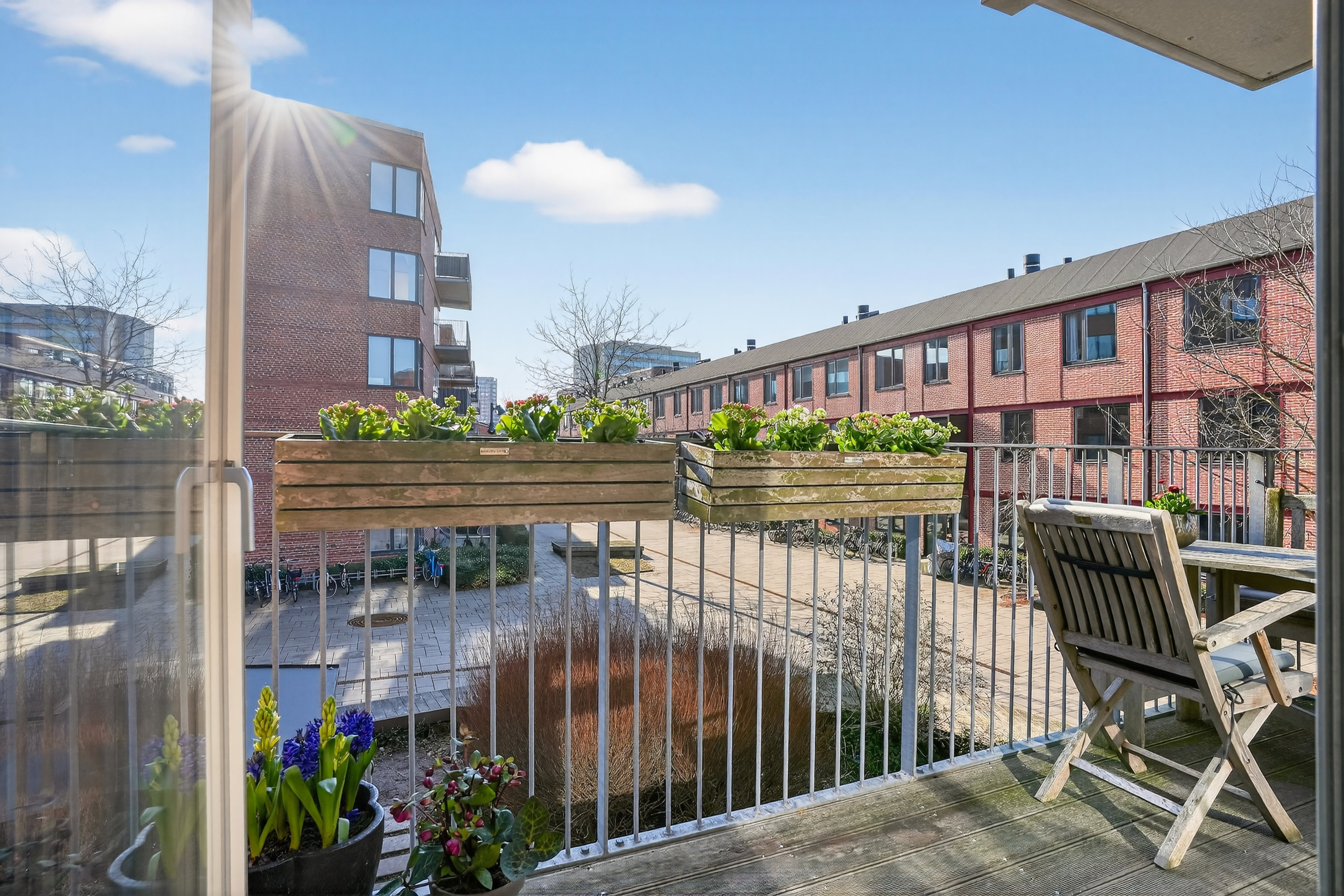 Fremhævet altan billede i fuldskærmstilstand. Billede af Tove Maës Vej 2, 1. th., 2500 Valby