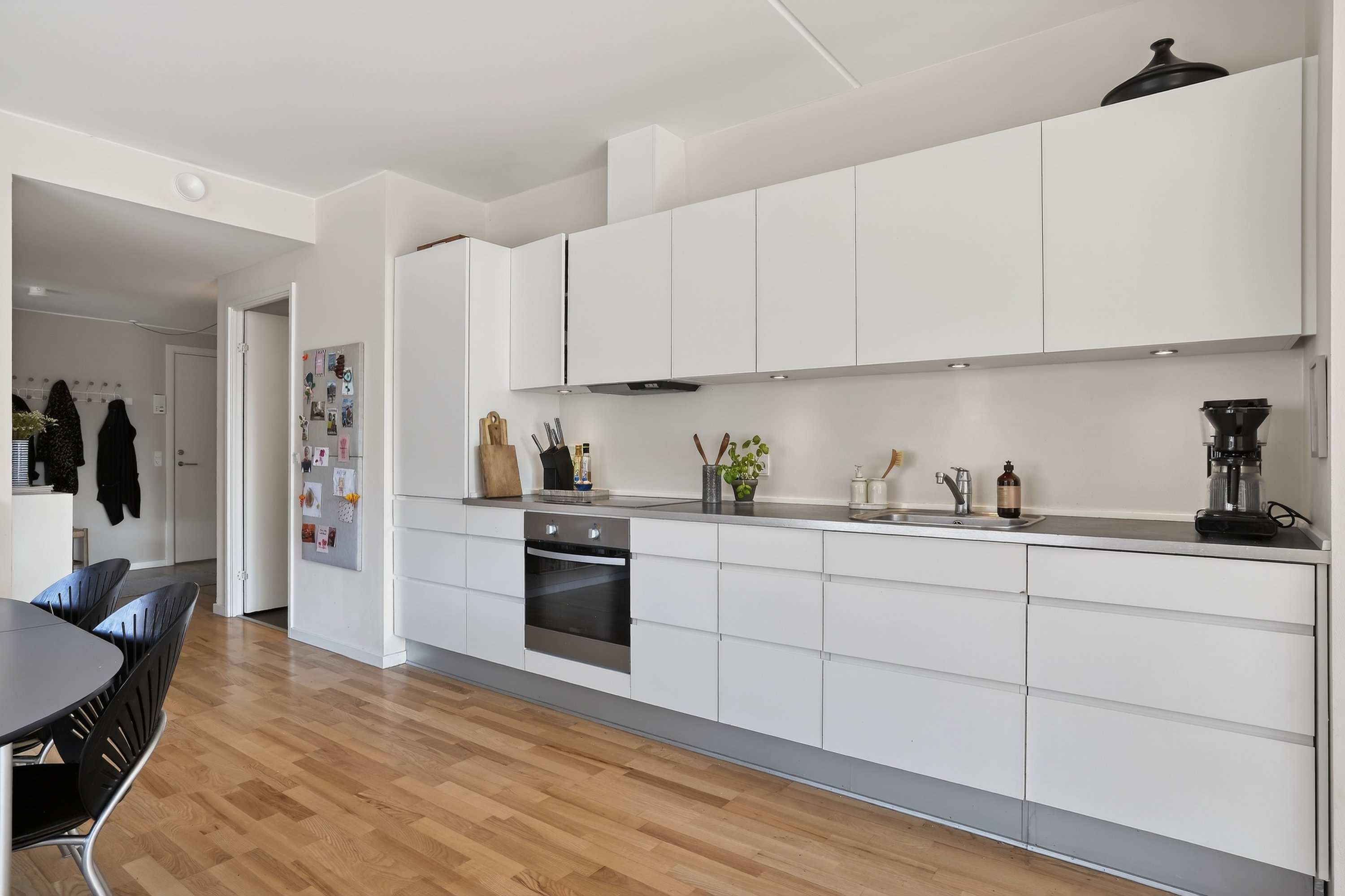 Fremhævet køkken billede i fuldskærmstilstand. Billede af Tove Maës Vej 2, 1. th., 2500 Valby