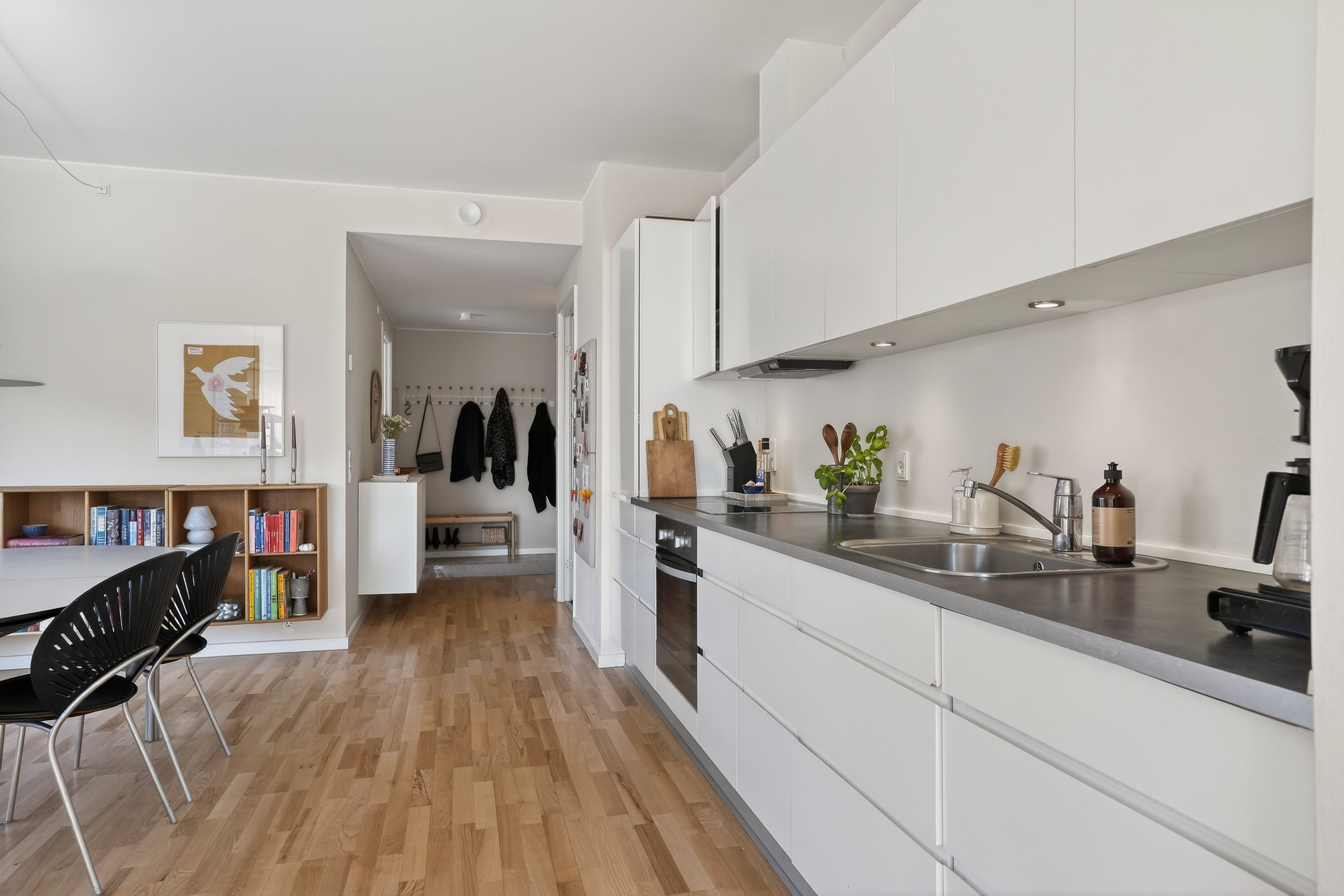 Fremhævet køkken billede i fuldskærmstilstand. Billede af Tove Maës Vej 2, 1. th., 2500 Valby